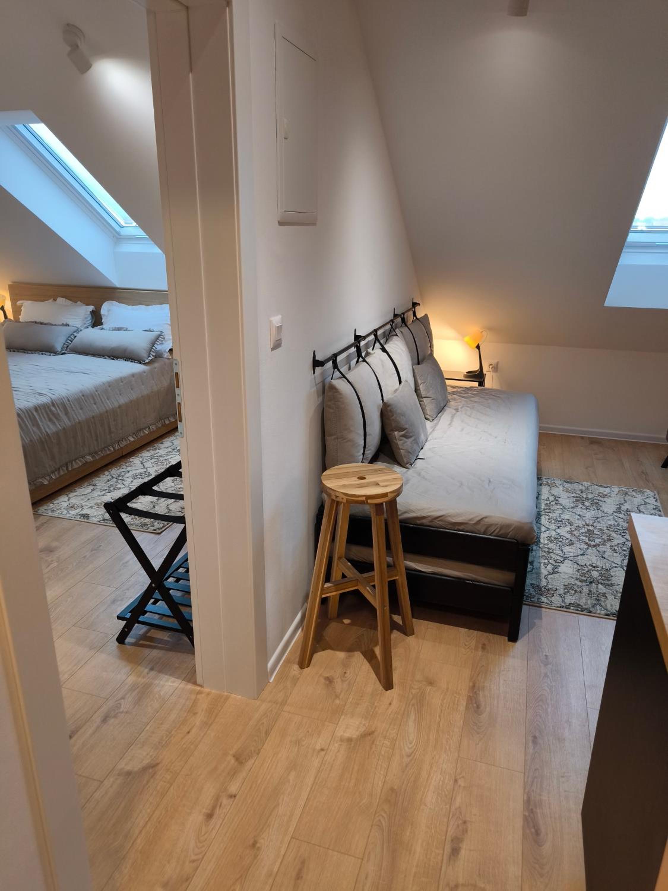 One-Bedroom Apartment photo 1