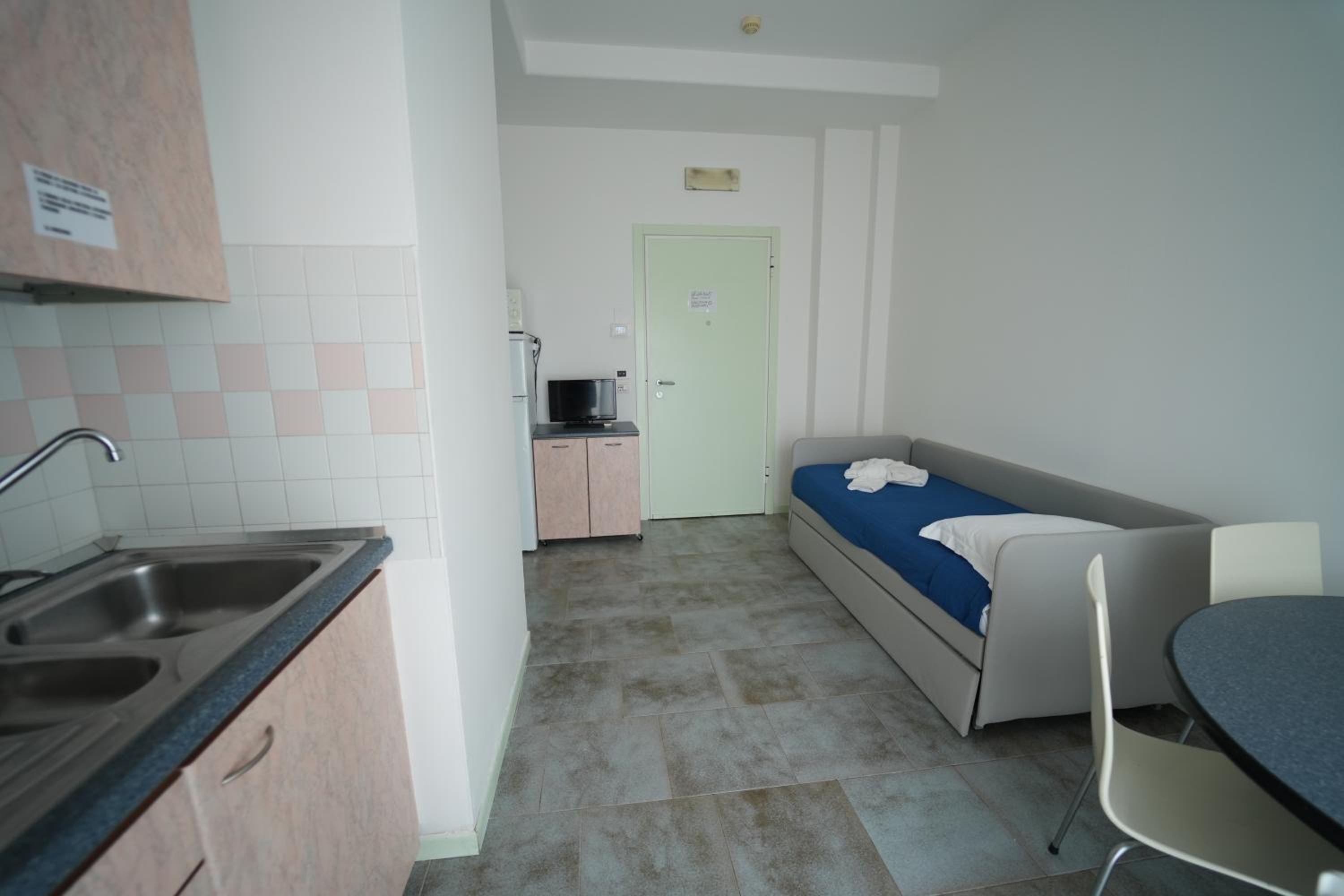One-Bedroom Apartment with Balcony (5 Adults) - Photo 12