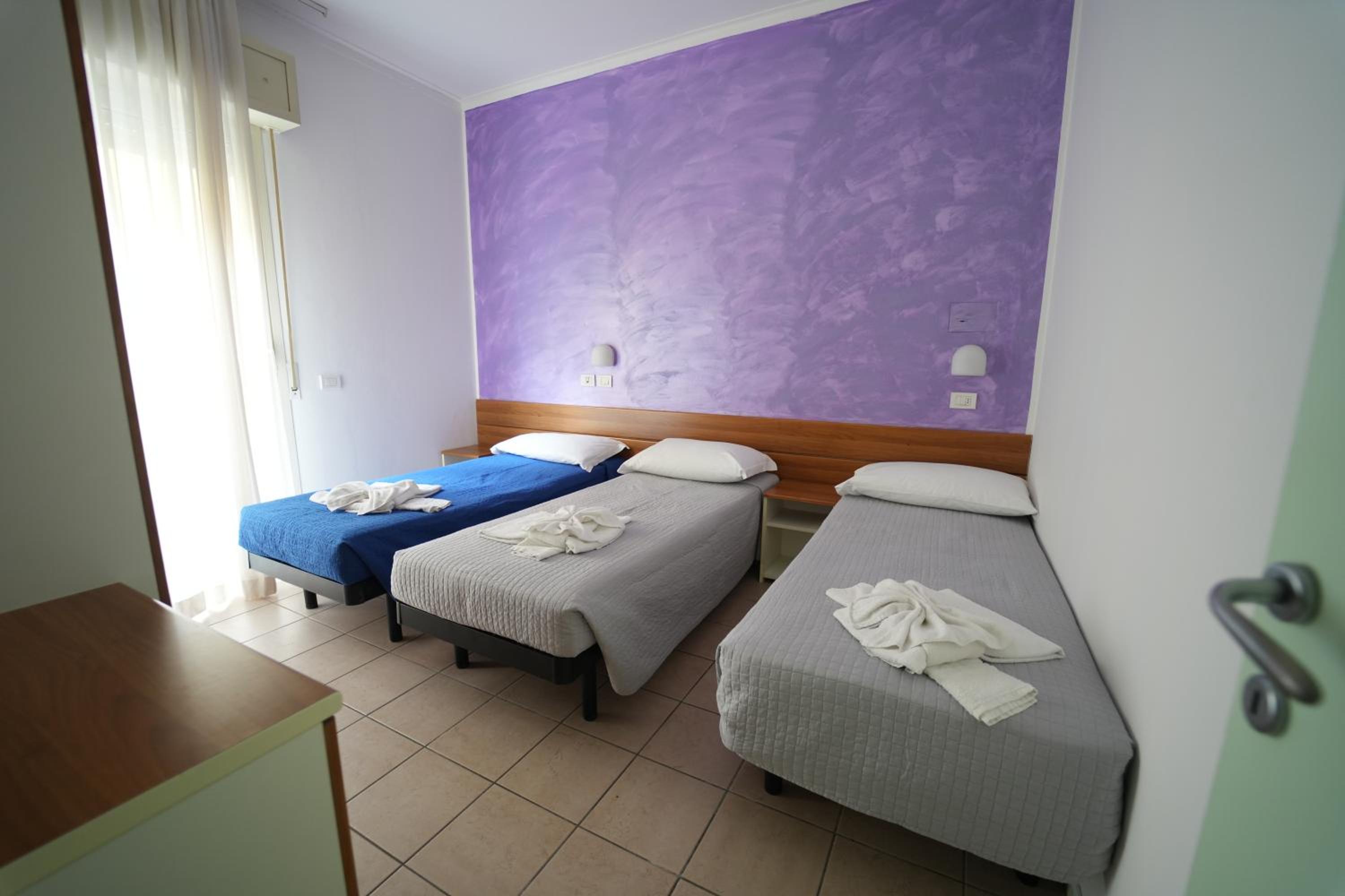 Two-Bedroom Apartment with Balcony - Photo 10