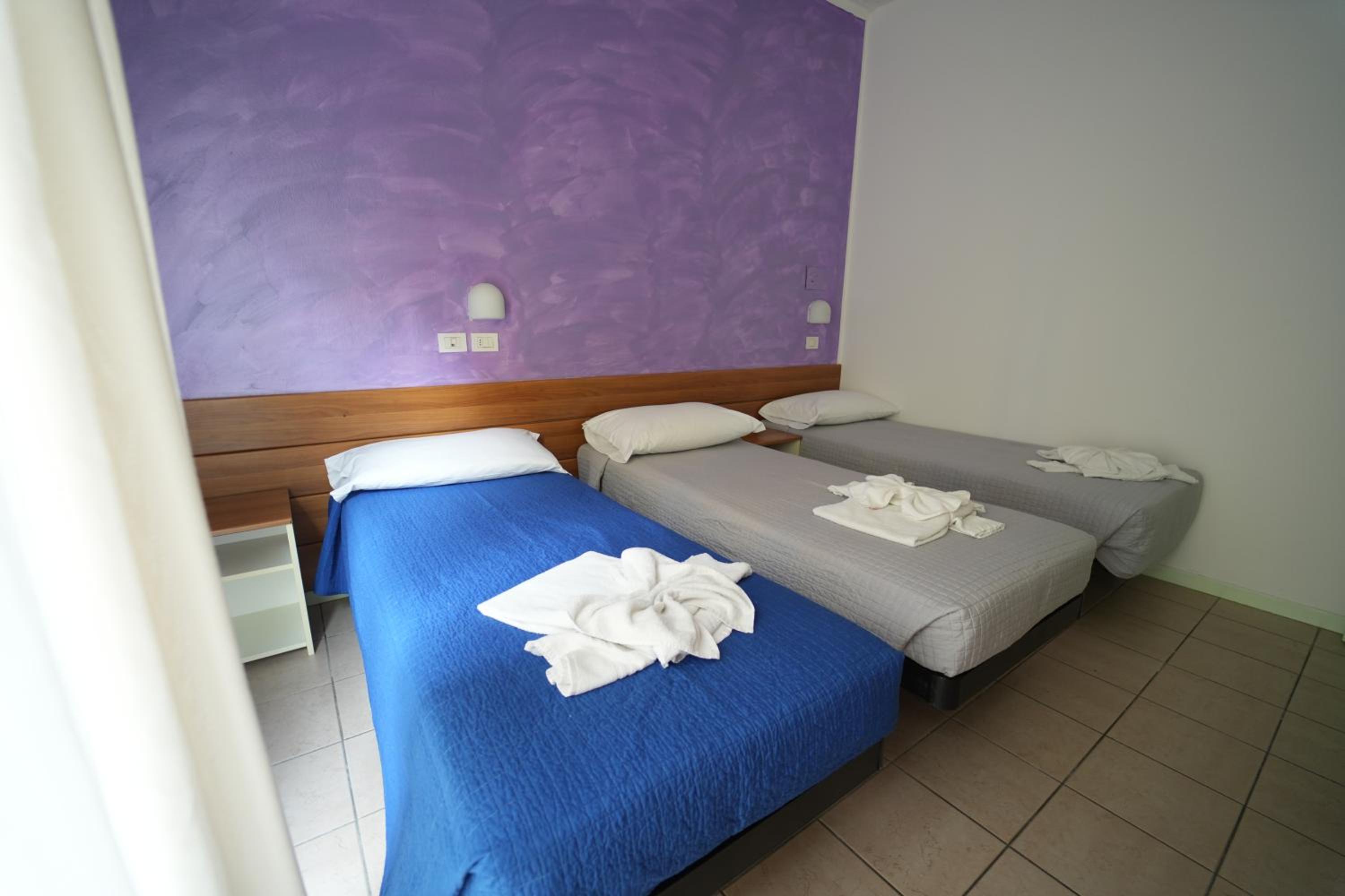 Two-Bedroom Apartment with Balcony - Photo 16