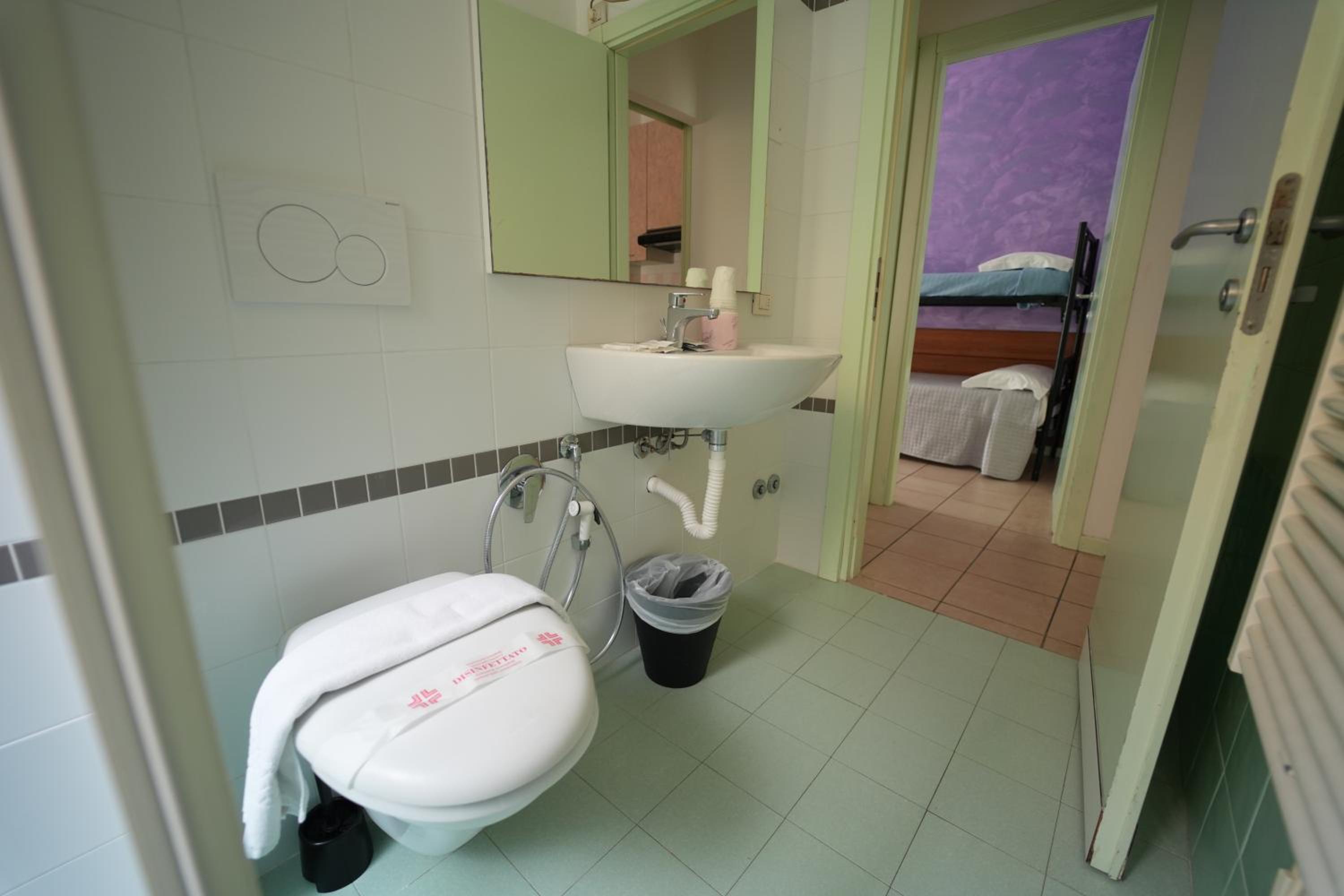Two-Bedroom Apartment with Balcony - Photo 13