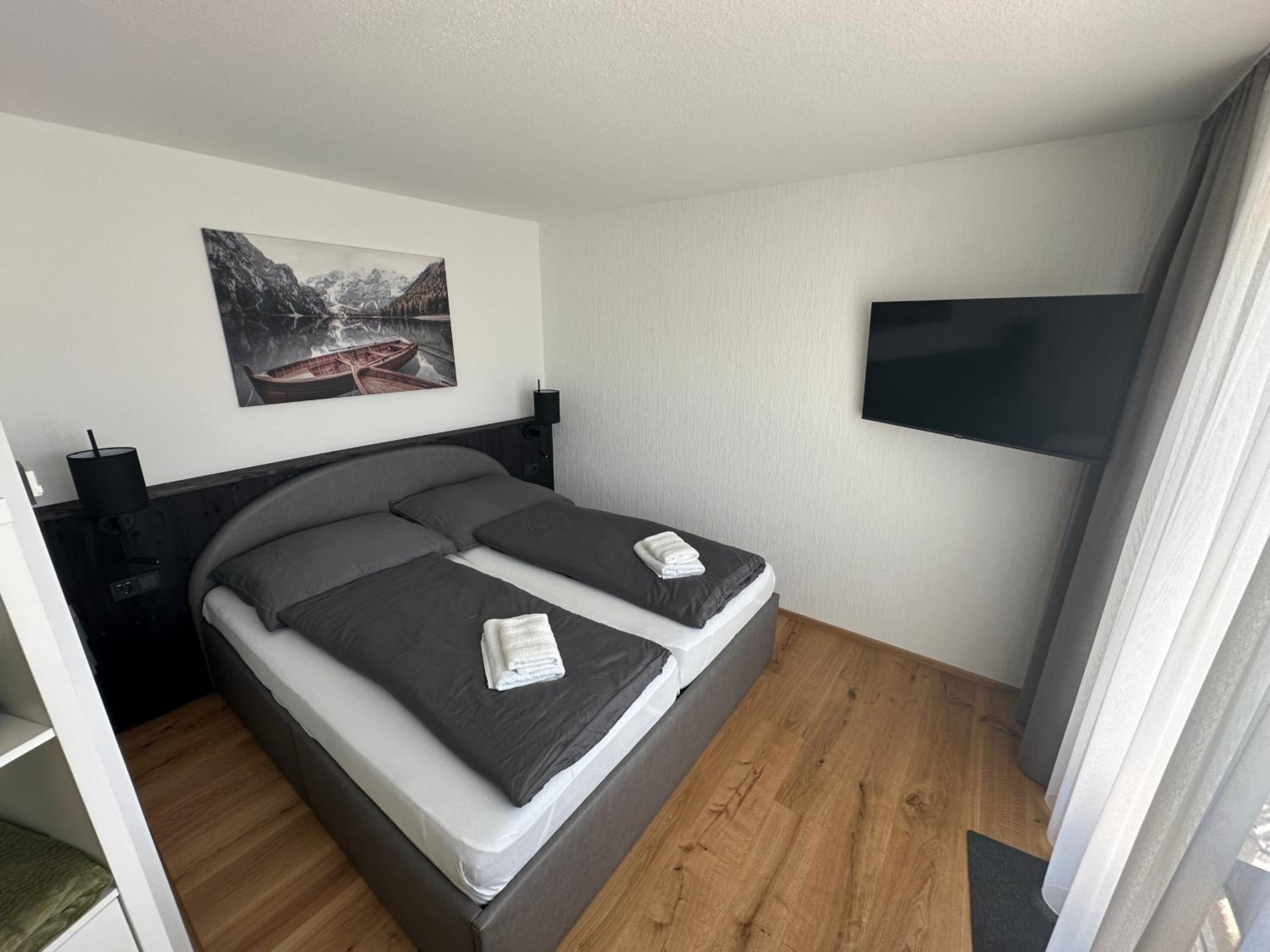 One-Bedroom Apartment with Terrace photo 3