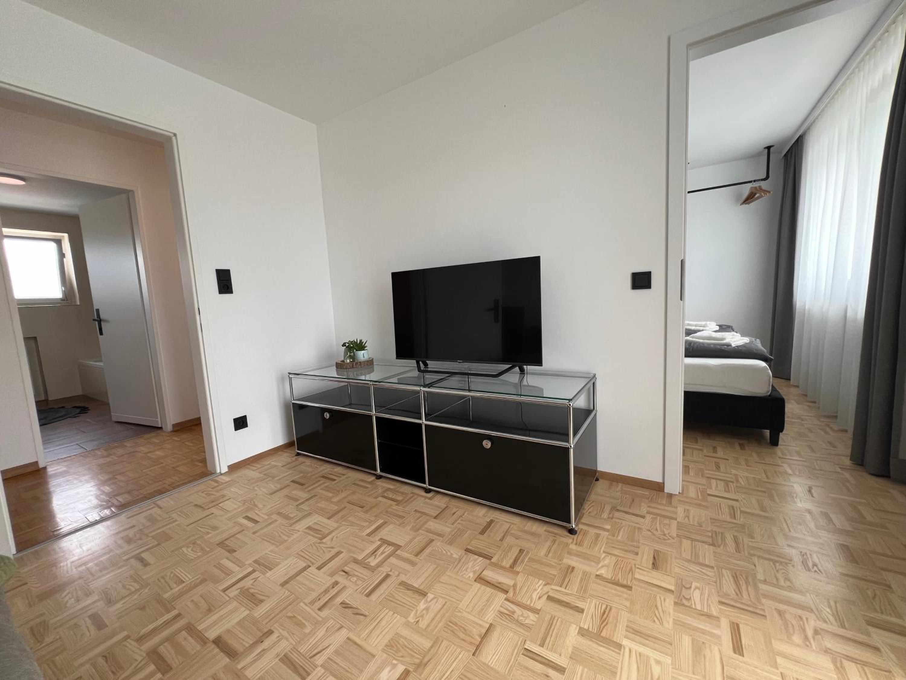 Two-Bedroom Apartment with Balcony and Terrace photo 3