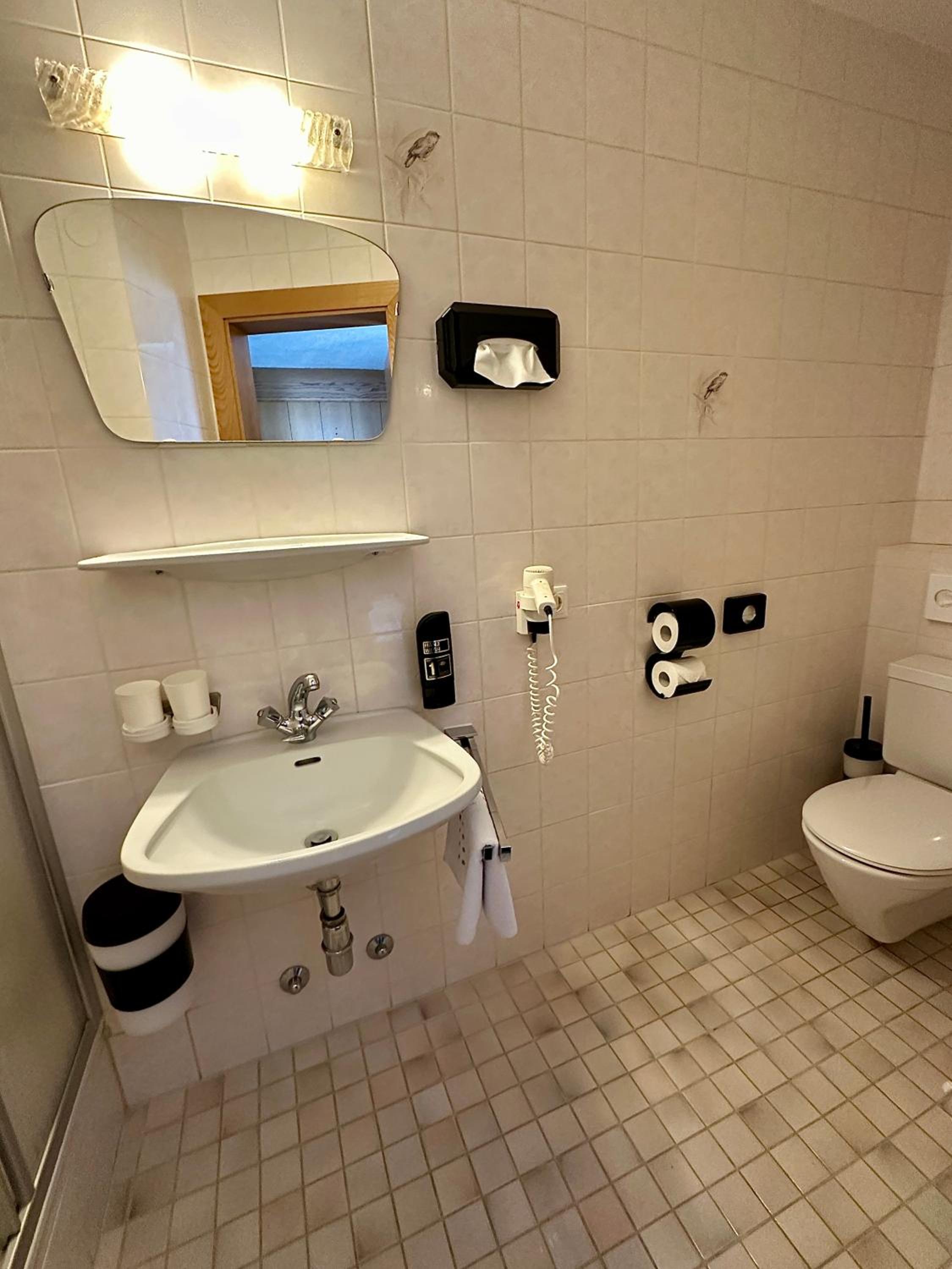 Single Room photo 3