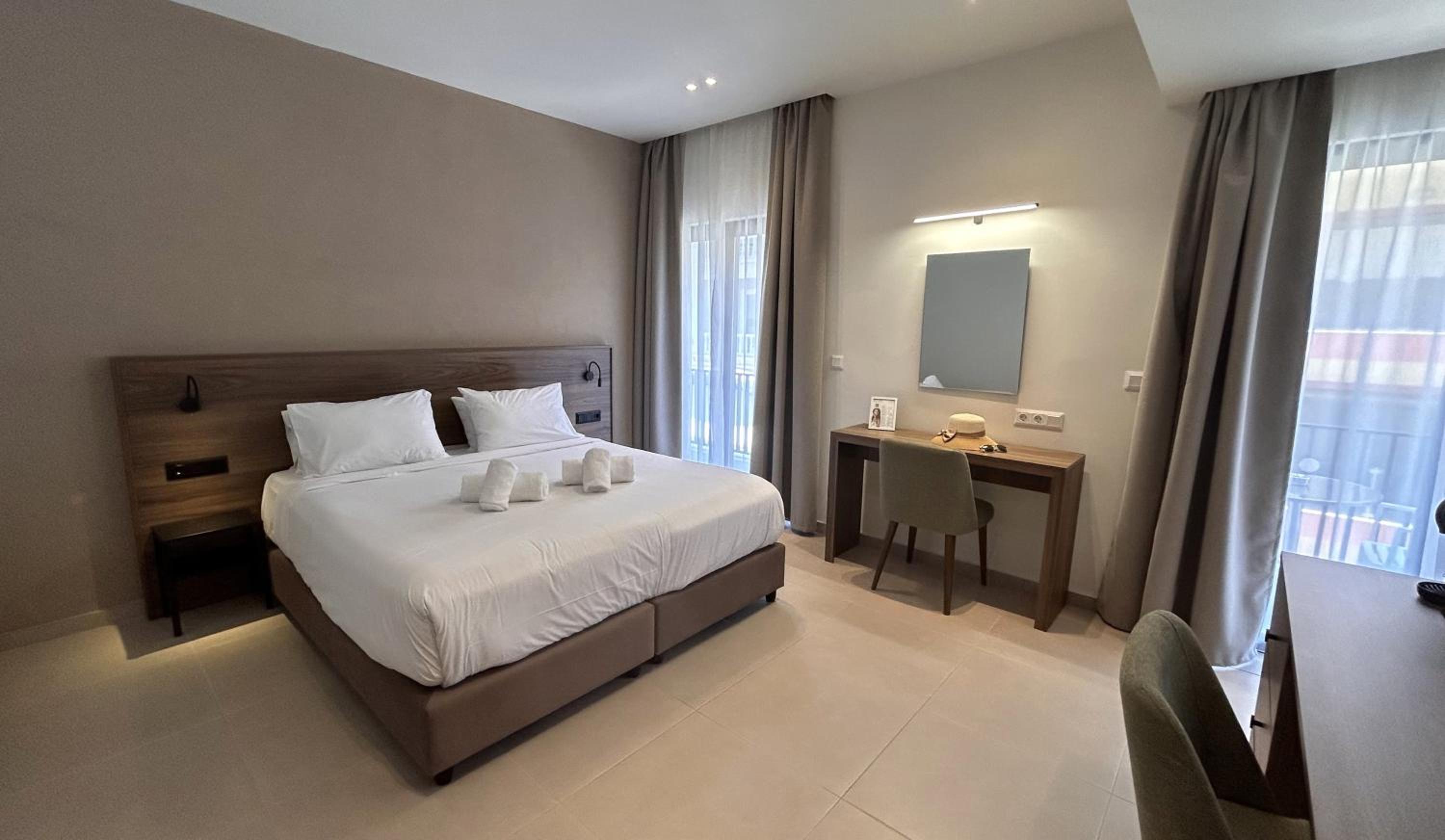 Standard Double Room - Photo 6