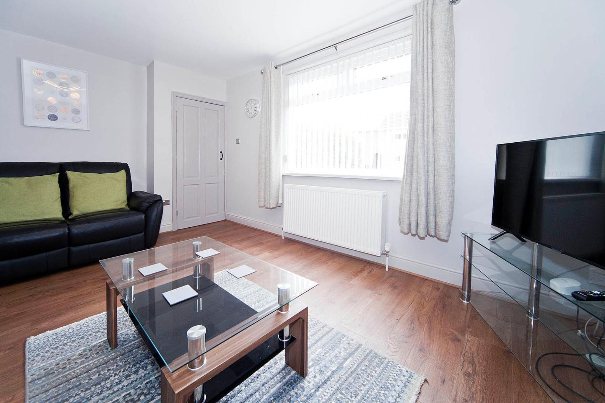 Three-Bedroom House photo 2
