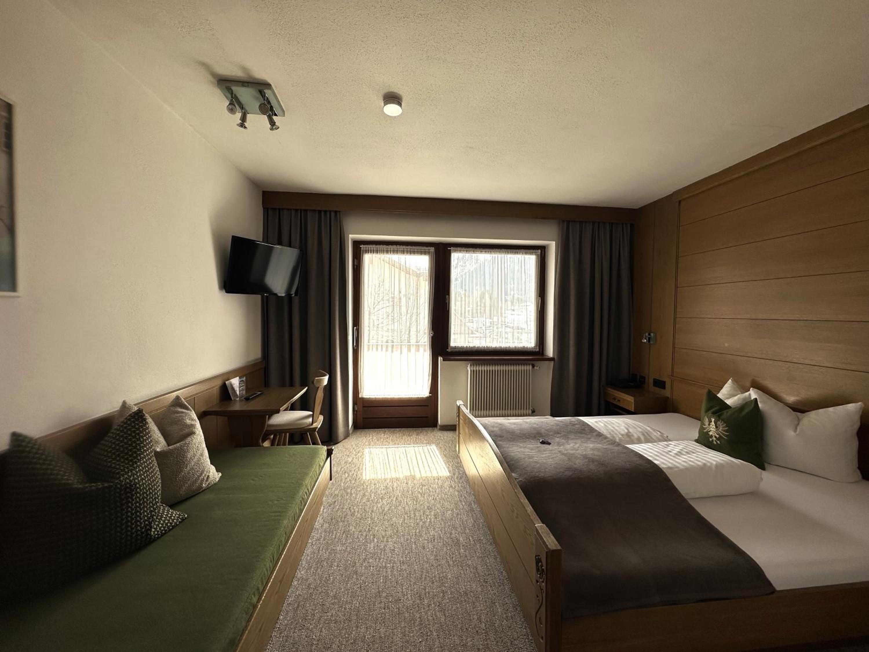 Triple Room with Mountain View photo 1