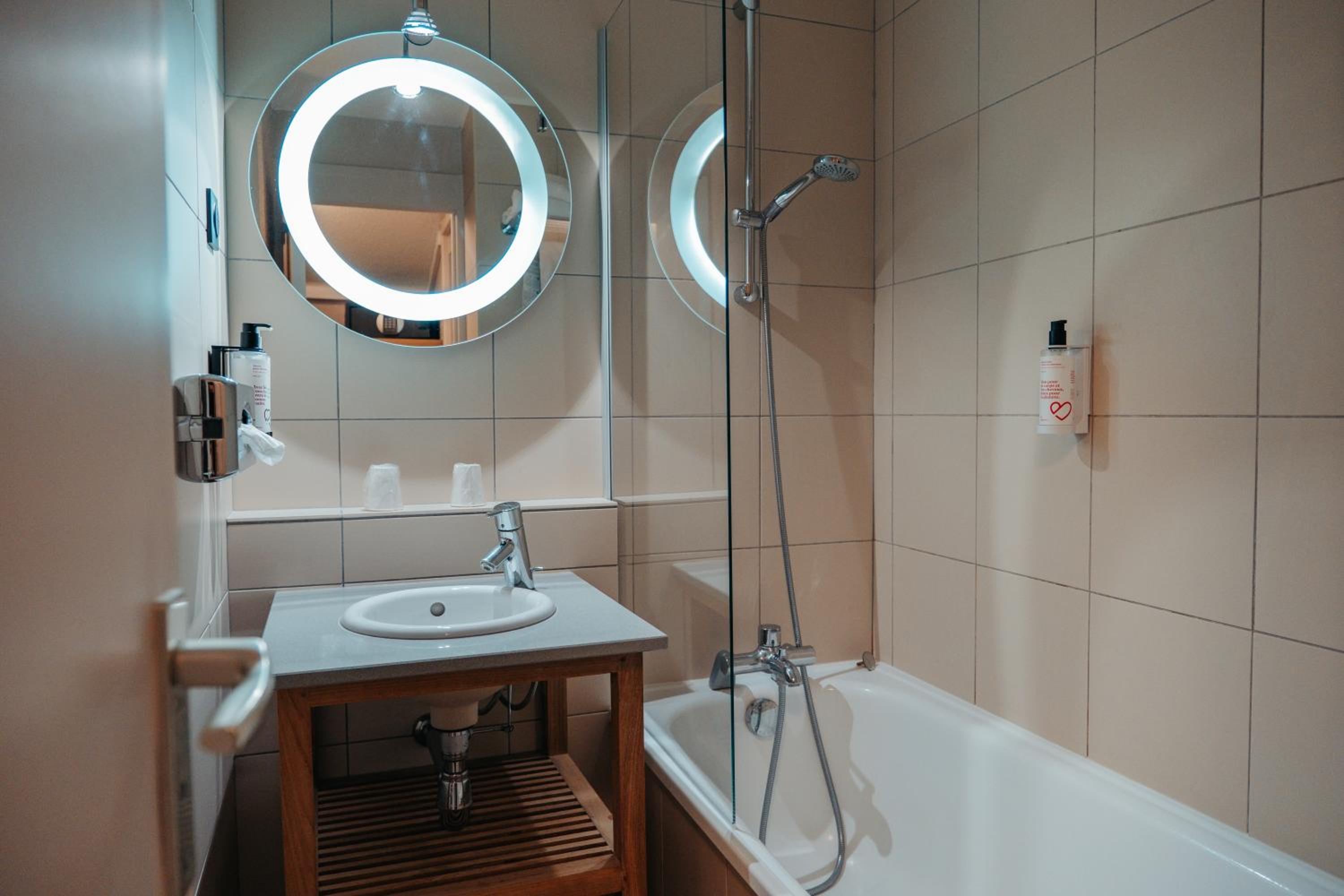 Superior Triple Room photo 2