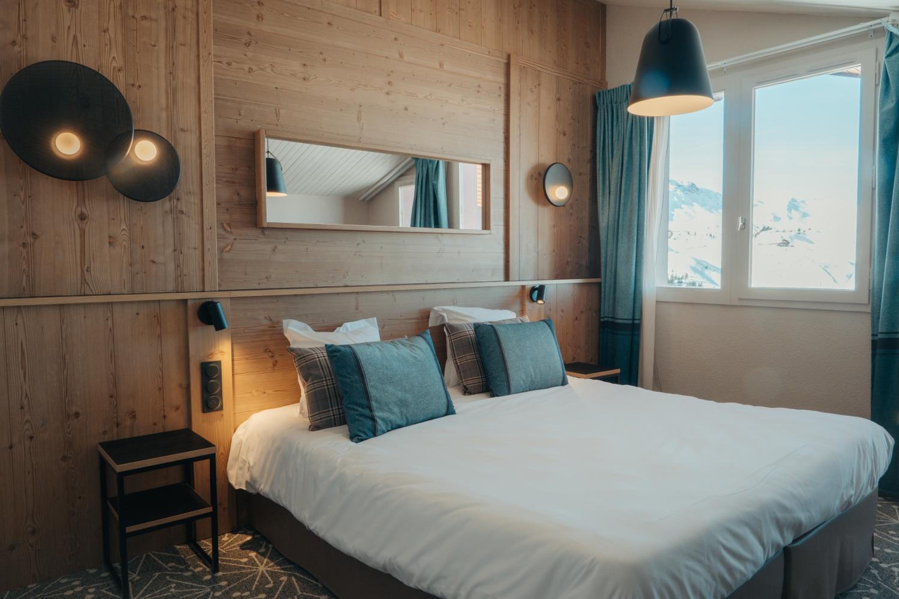 Double or Twin Room with slope view photo 3