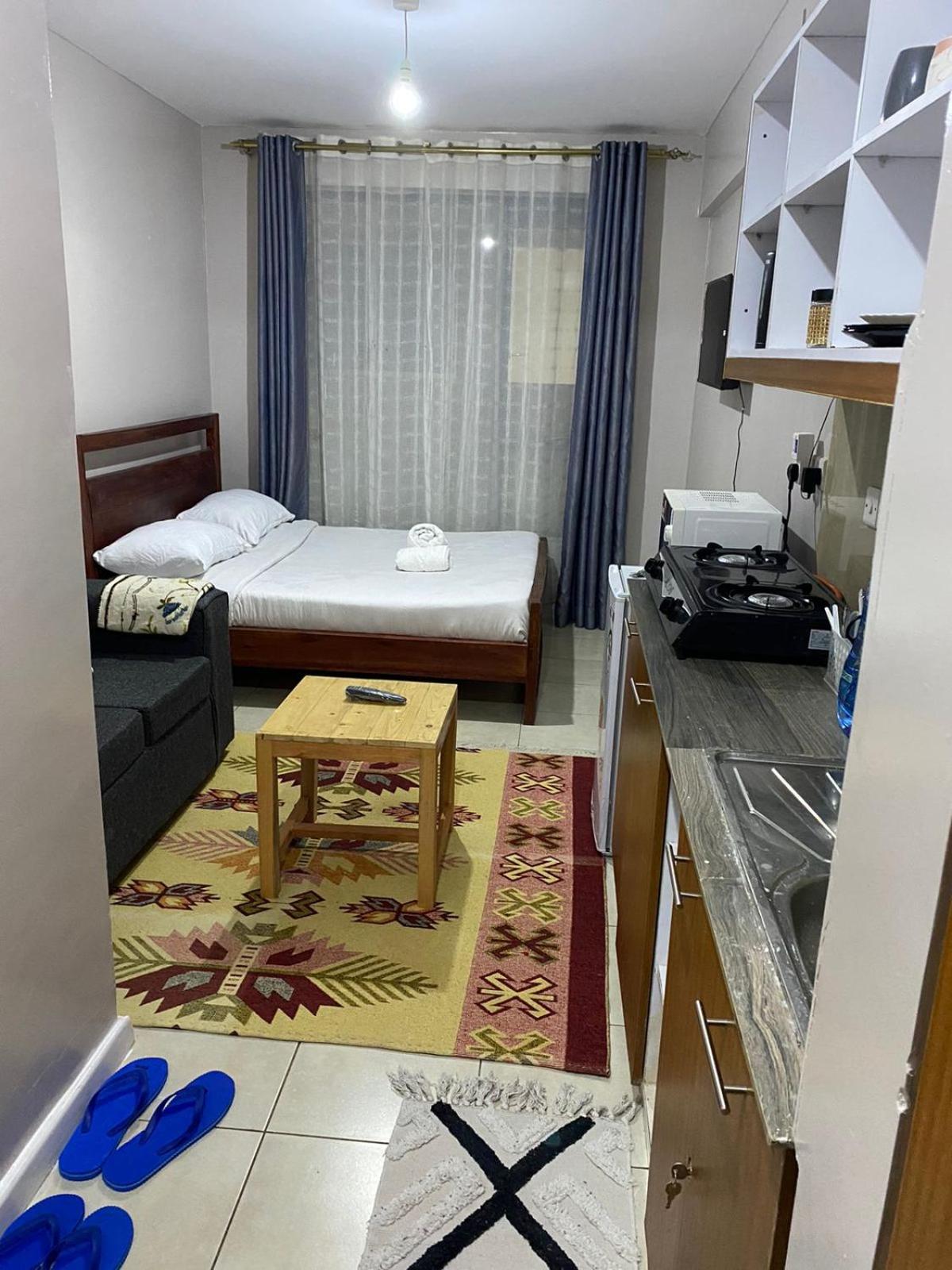 Studio Apartment with Queen Bed photo 1