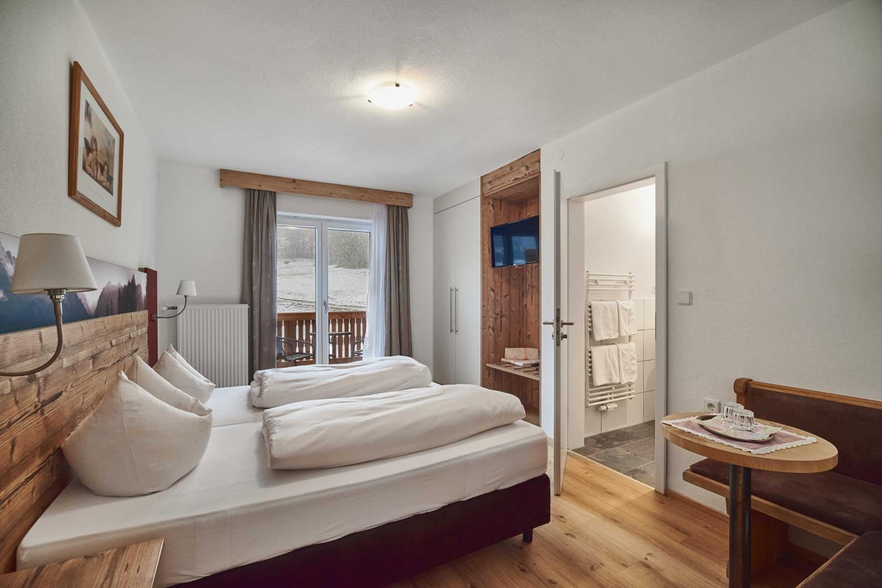 Standard Double Room - Photo 5