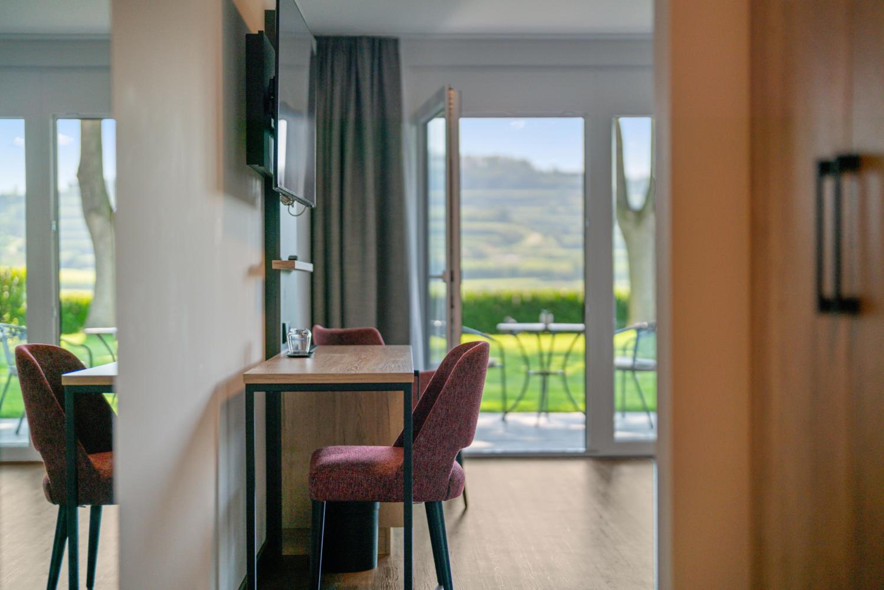 Double Room with Terrace - Photo 2