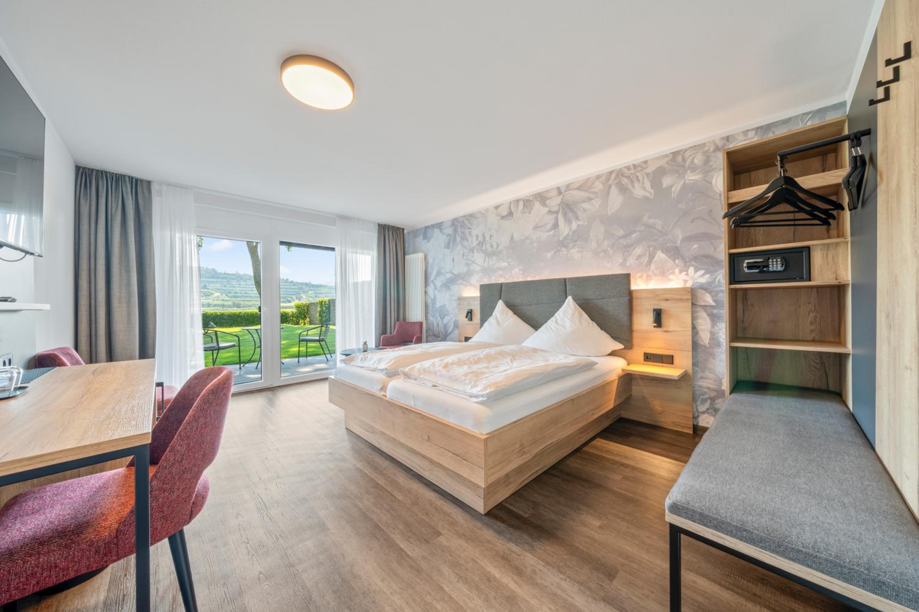 Double Room with Terrace - Photo 4