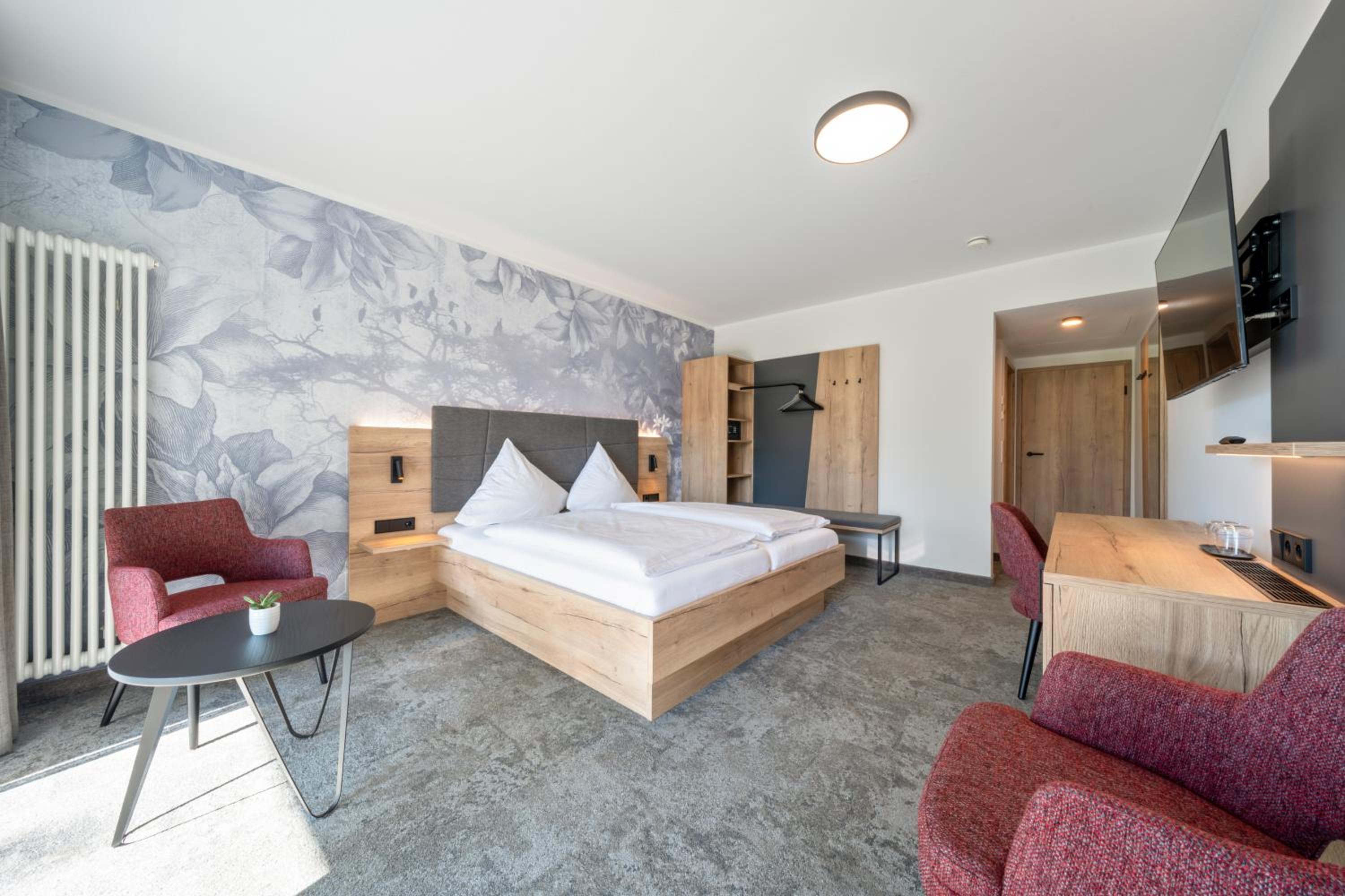 Double Room with Balcony - Photo 6