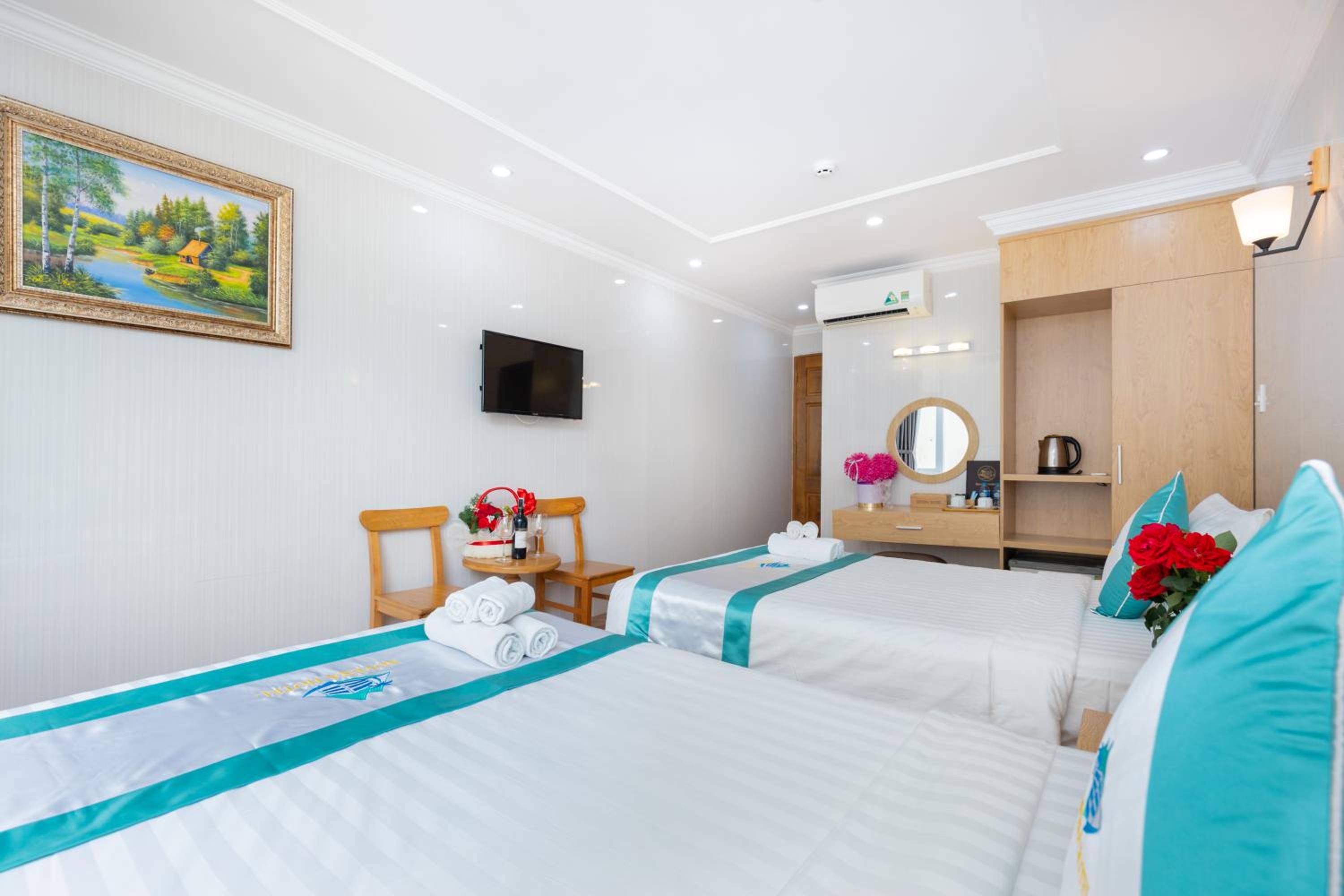 Twin Room - Photo 5