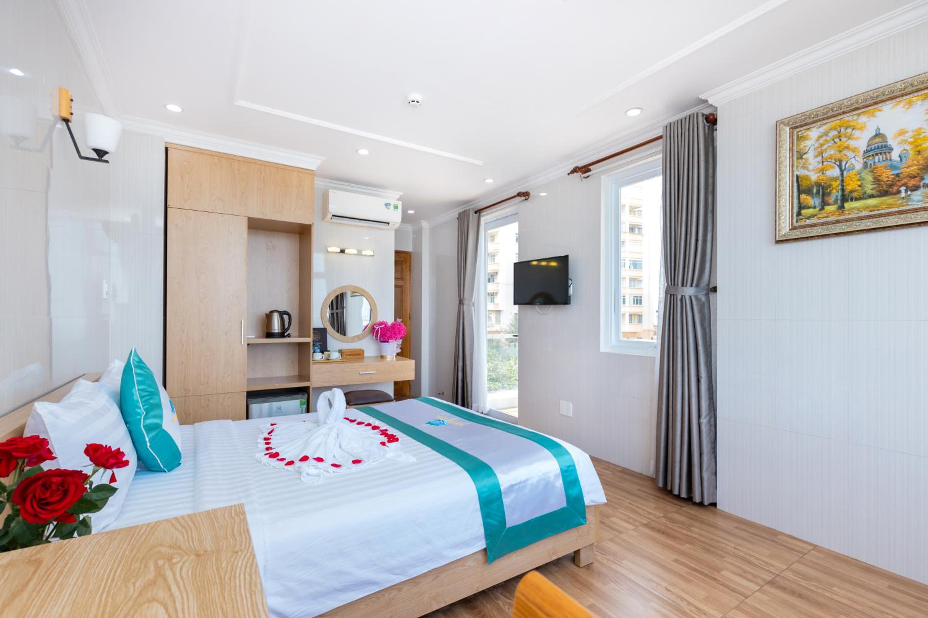 Large Double Room - Photo 12