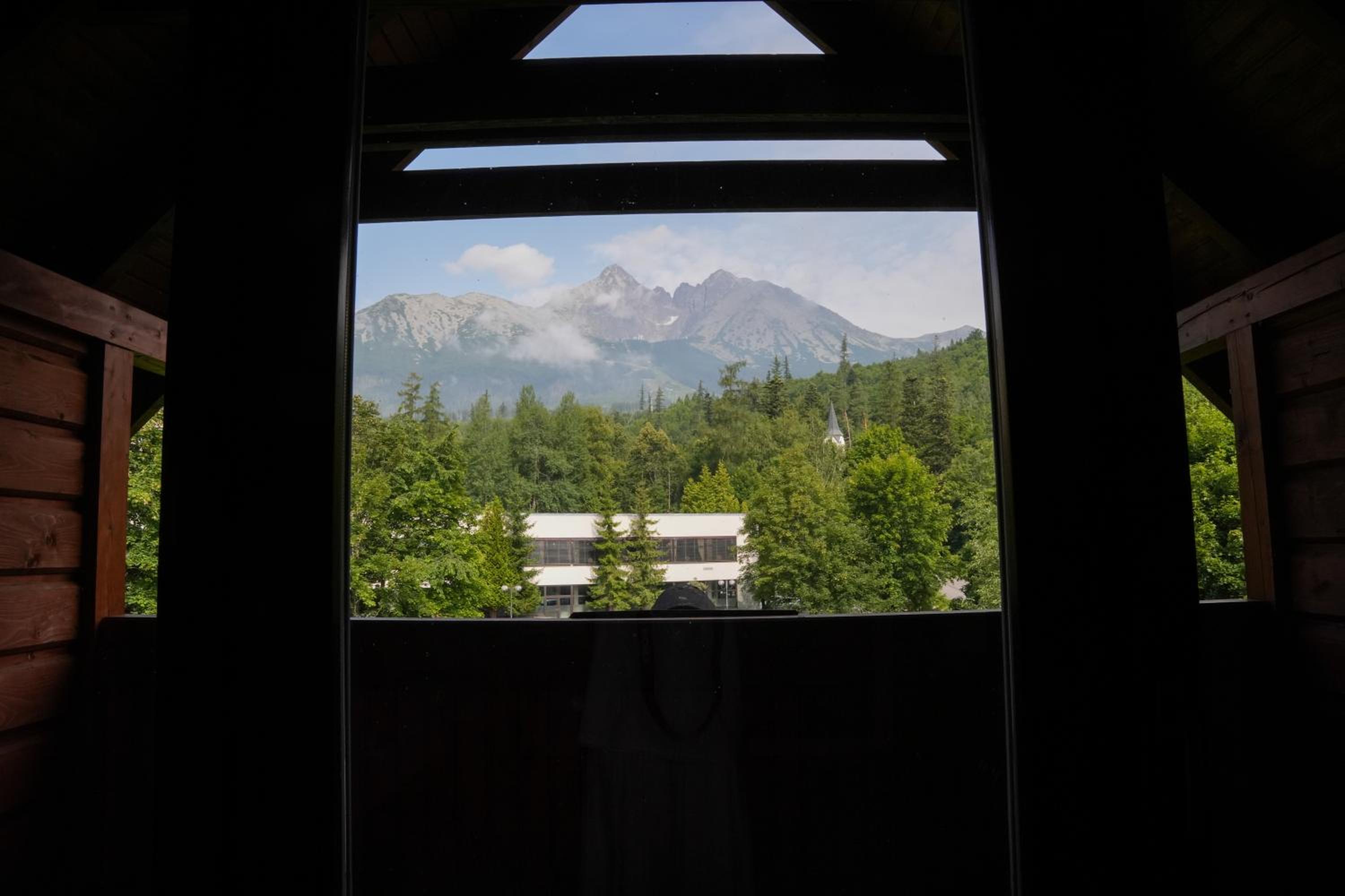 Apartment with Mountain View - Photo 17