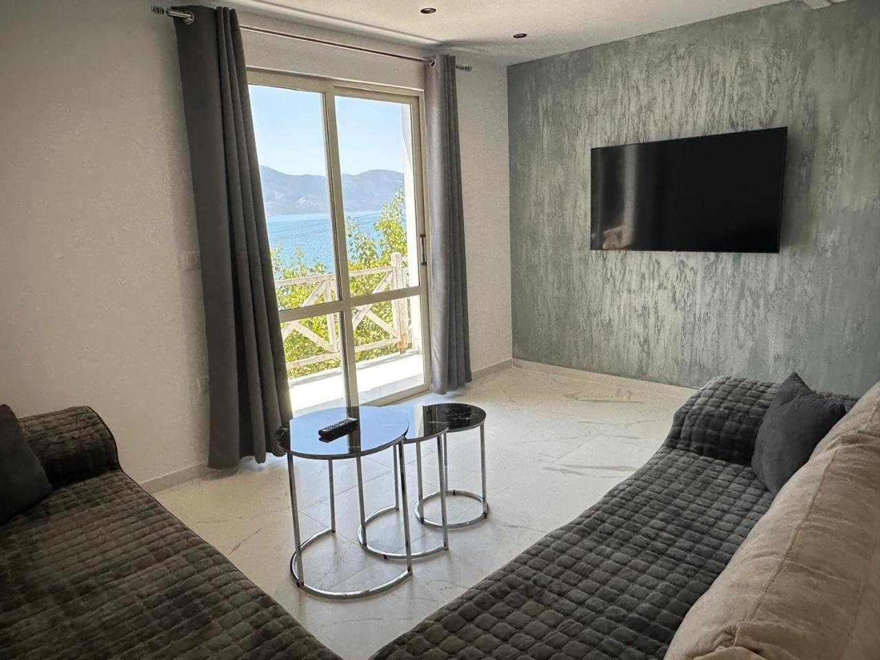 One-Bedroom Apartment with Sea View