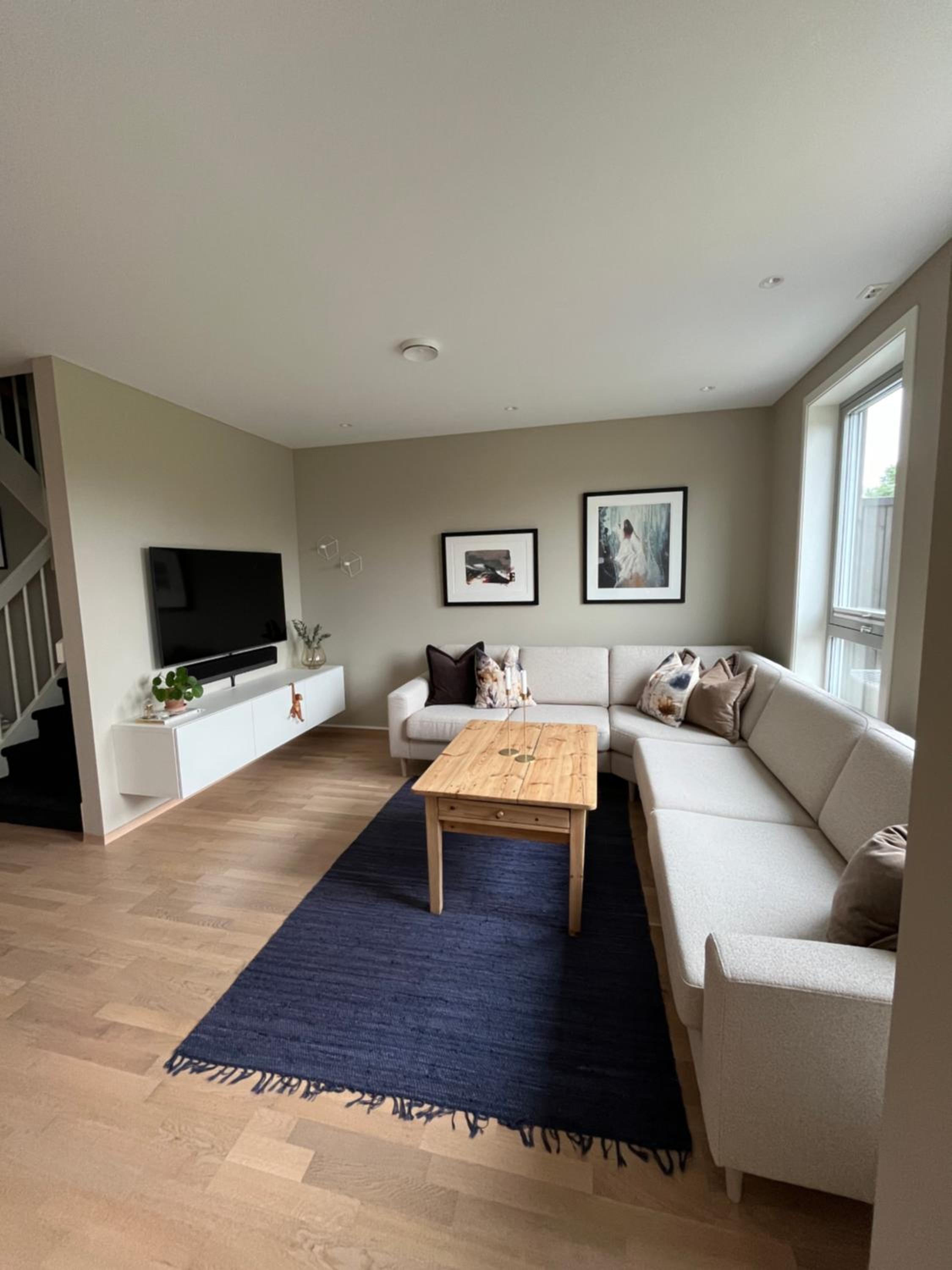Three-Bedroom House photo 3