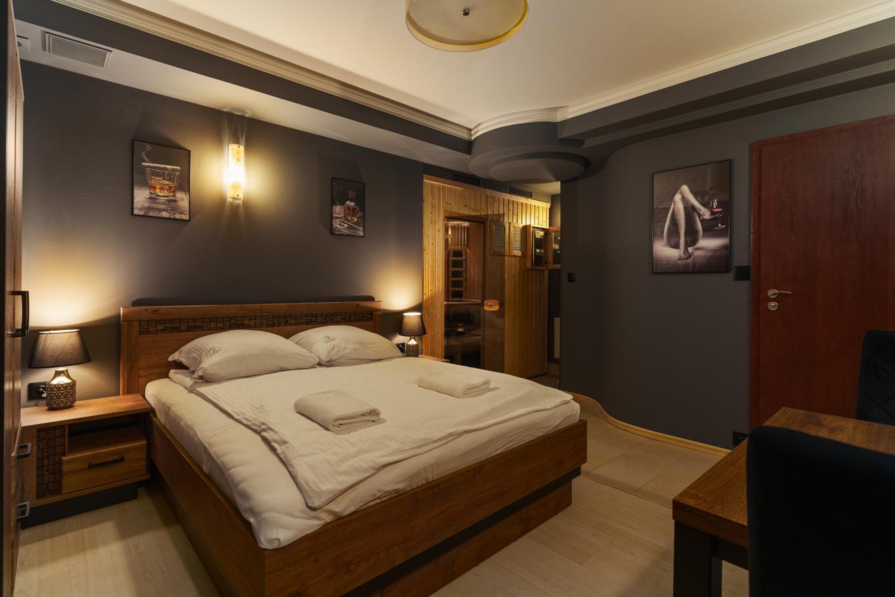 Apartment with Sauna - Photo 4