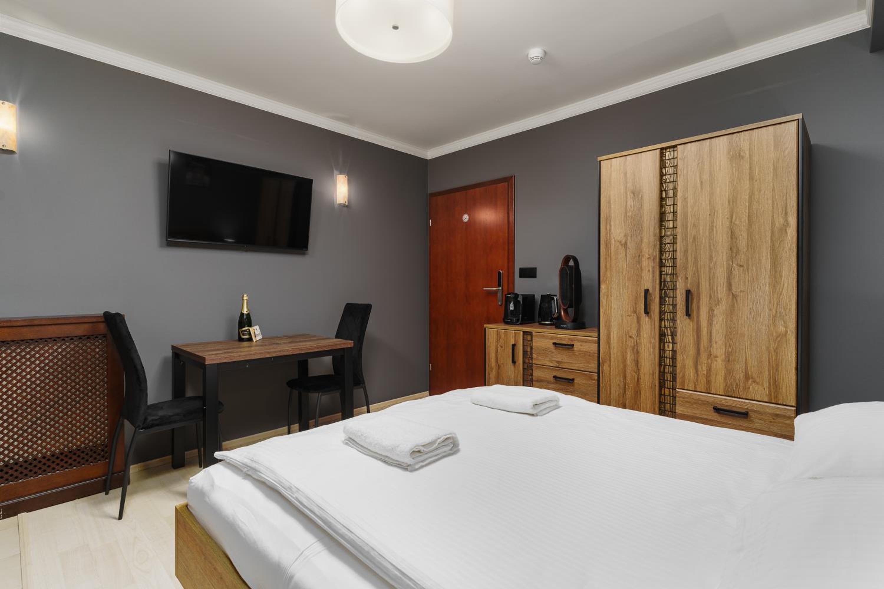 Apartment with Sauna - Photo 6