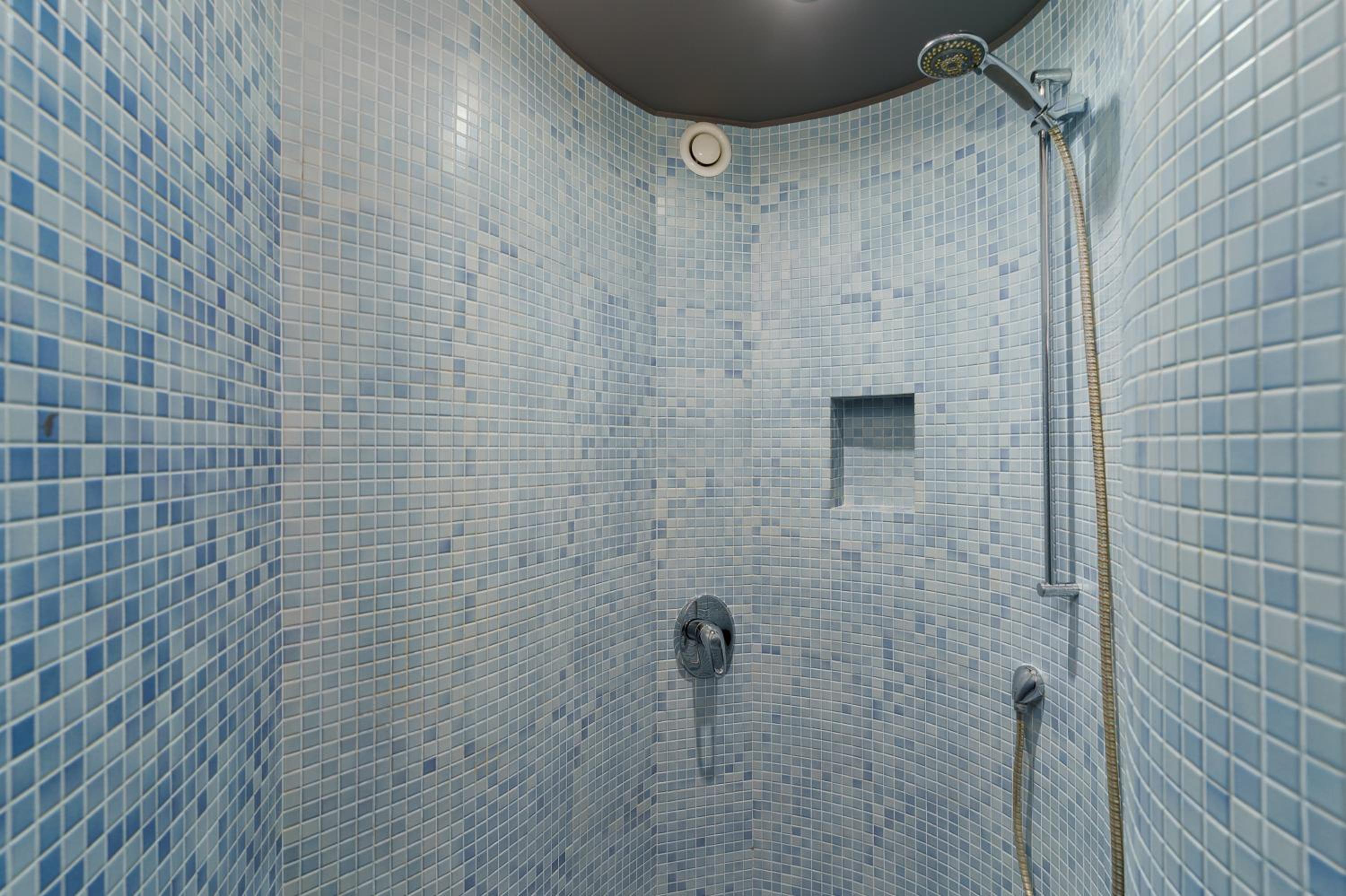 Apartment with Sauna - Photo 10