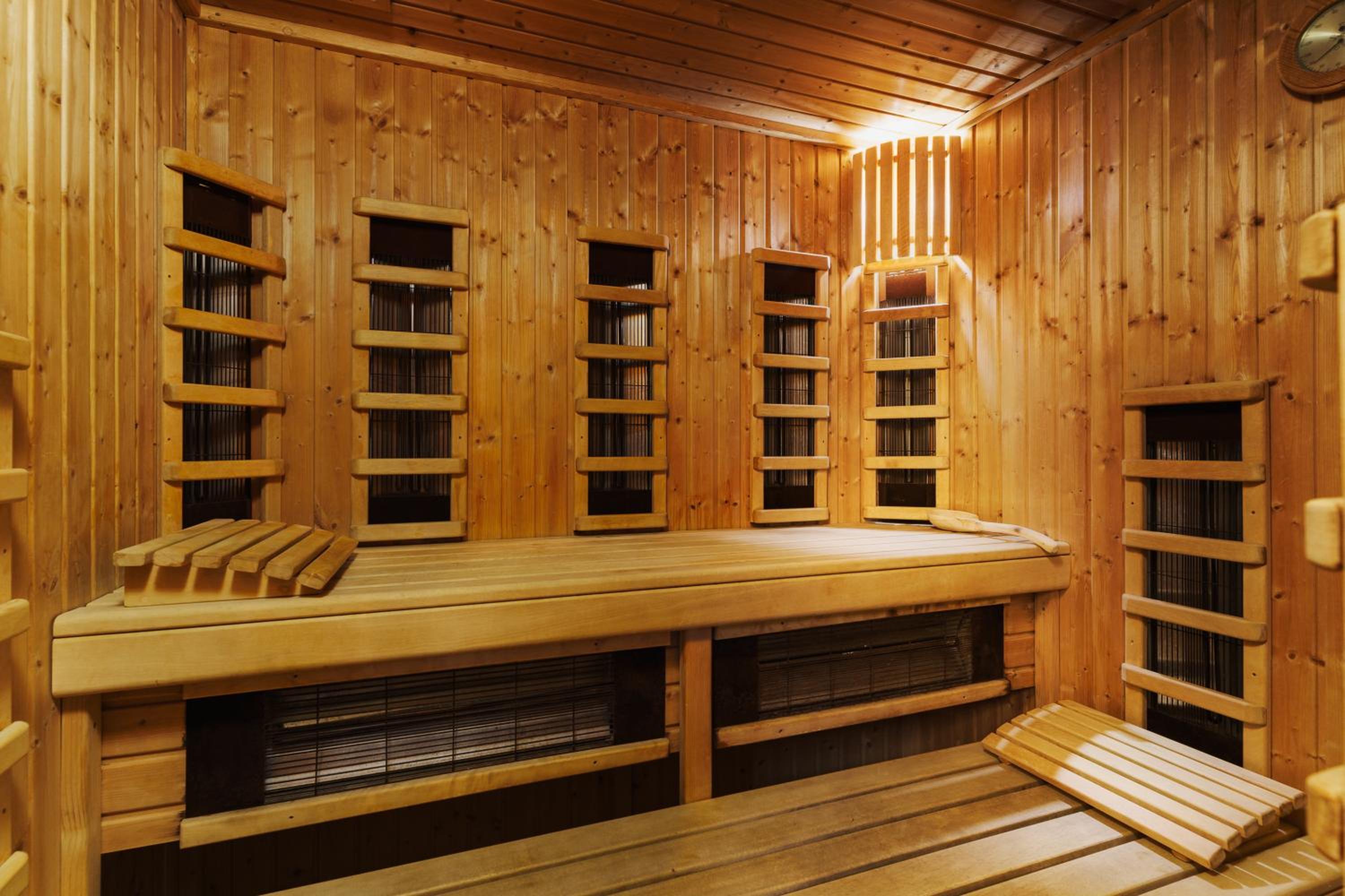 Apartment with Sauna - Photo 12