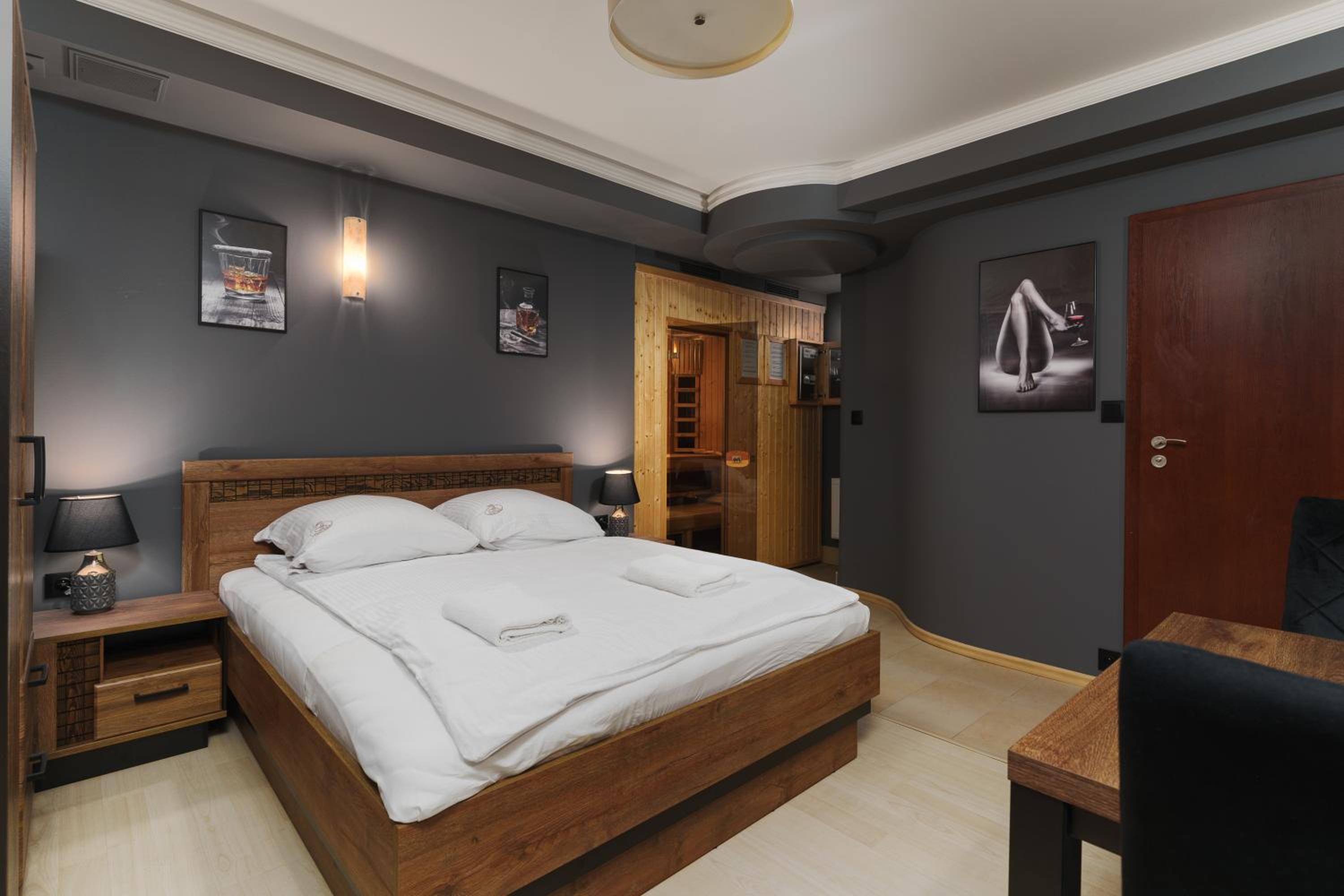 Apartment with Sauna - Photo 8