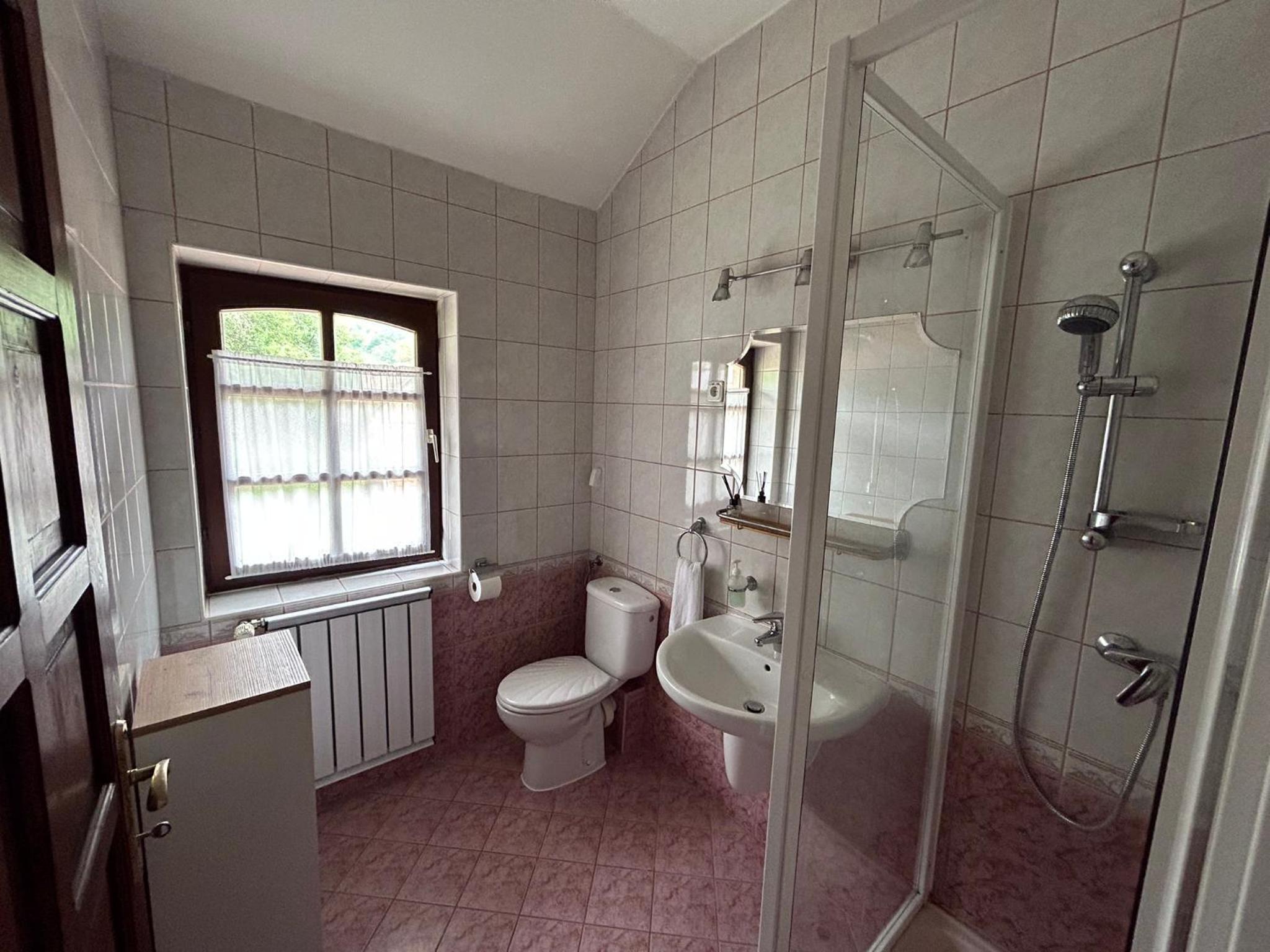 Double Room With Private Bathroom photo 3