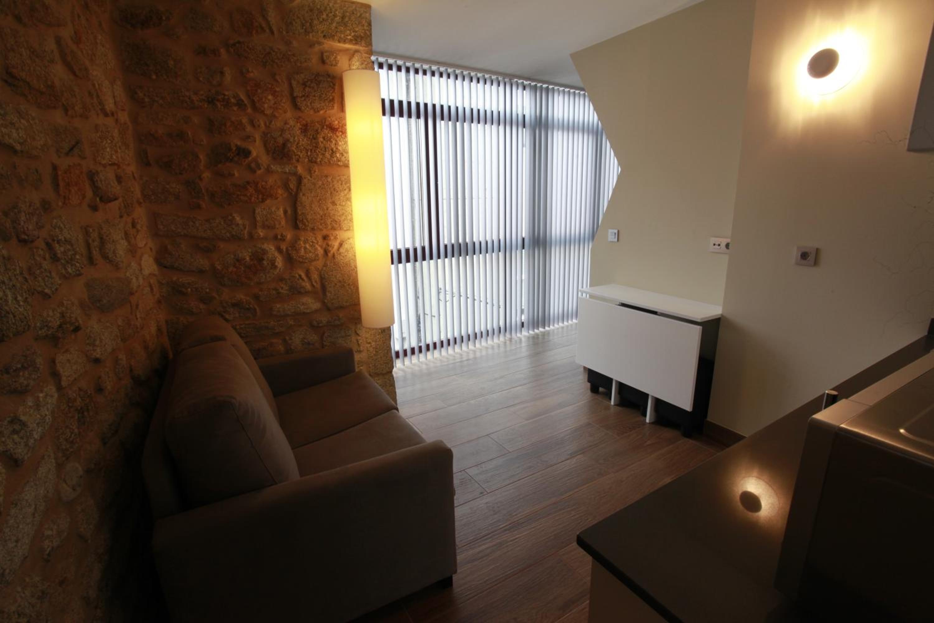 Apartment - Second Floor - Photo 8