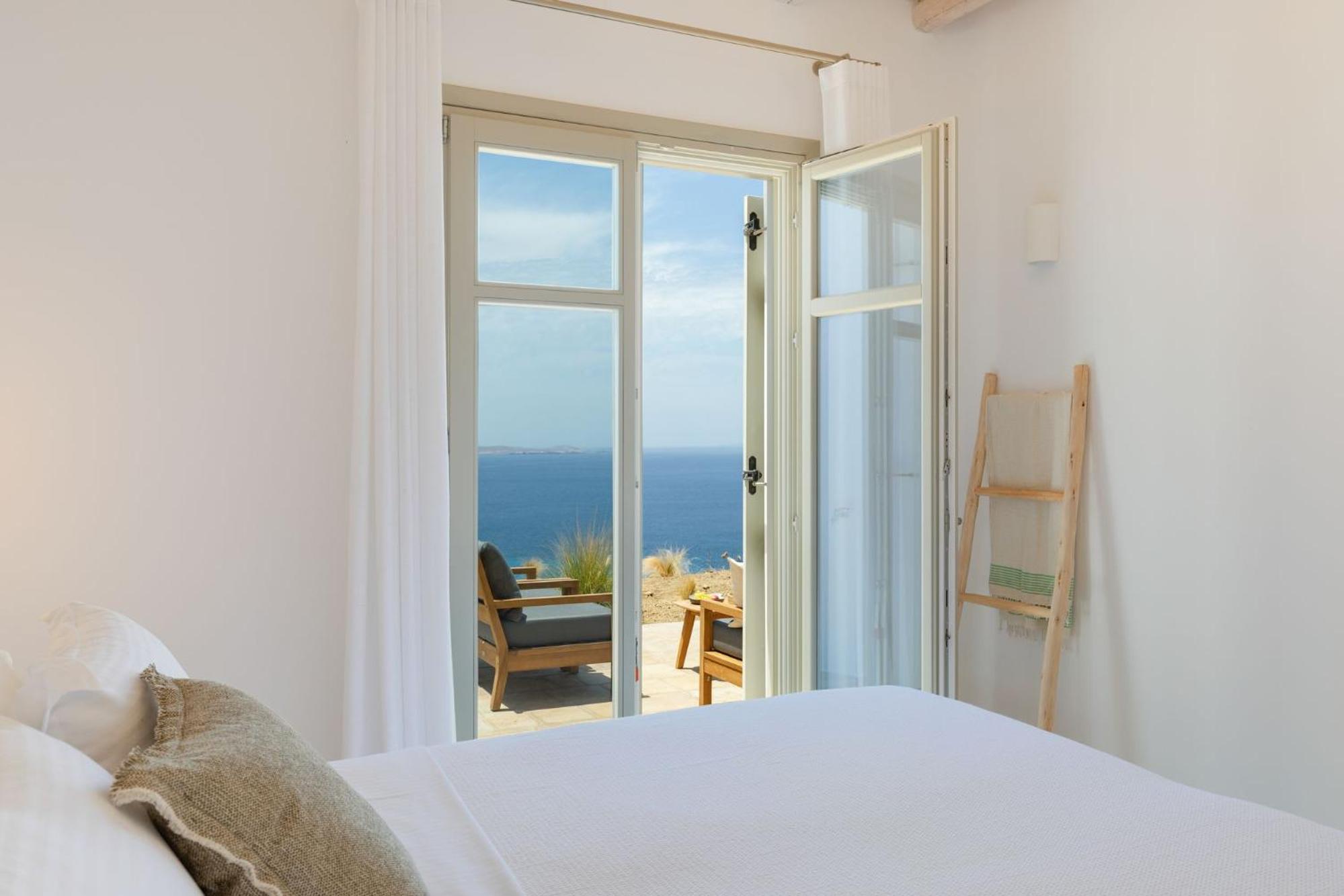 Villa photo 2