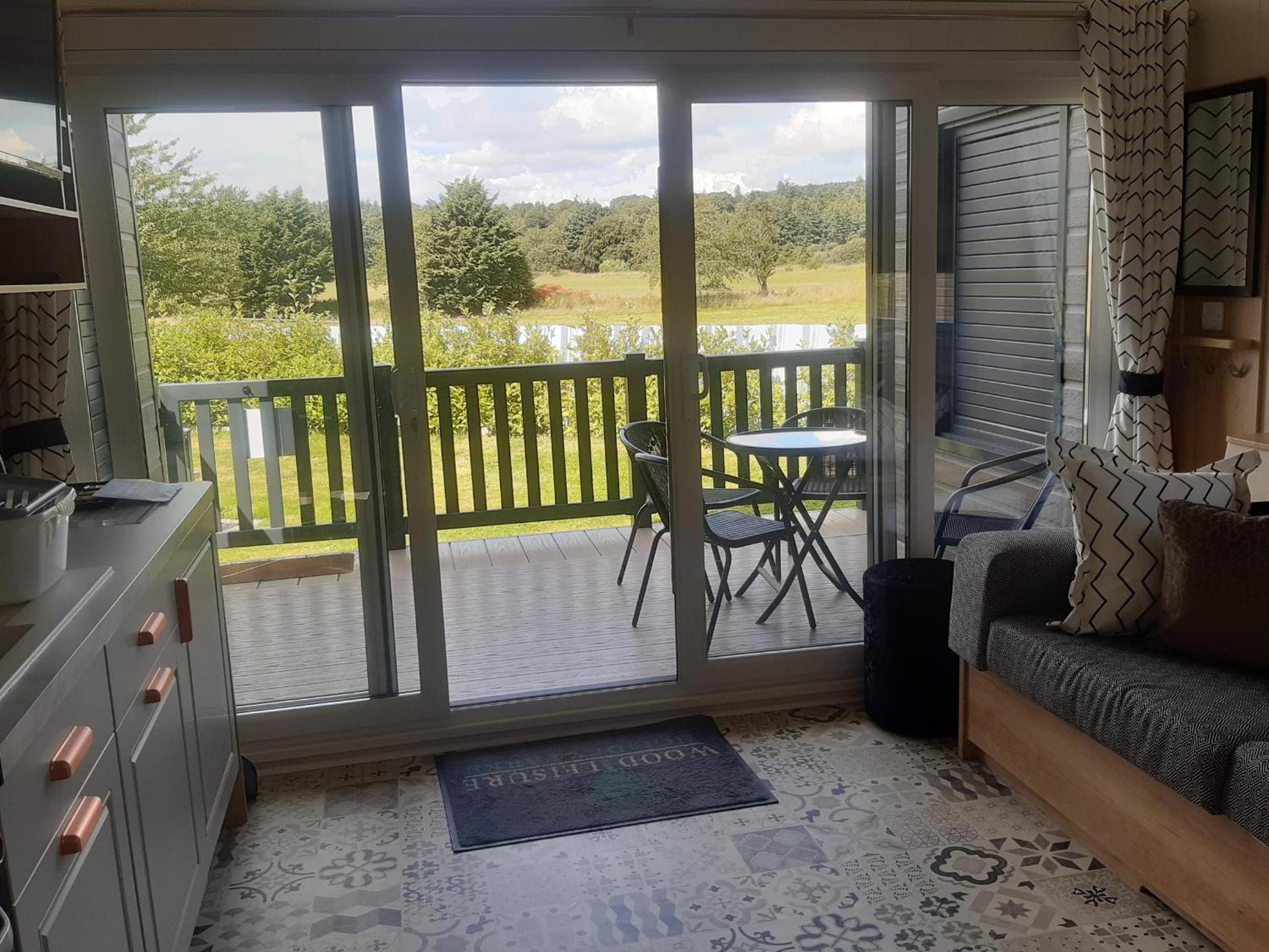 Ensuite Glamping Pod Sleeps 6 photo 3