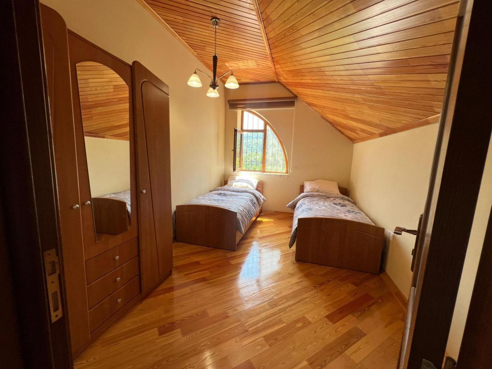 Villa photo 3