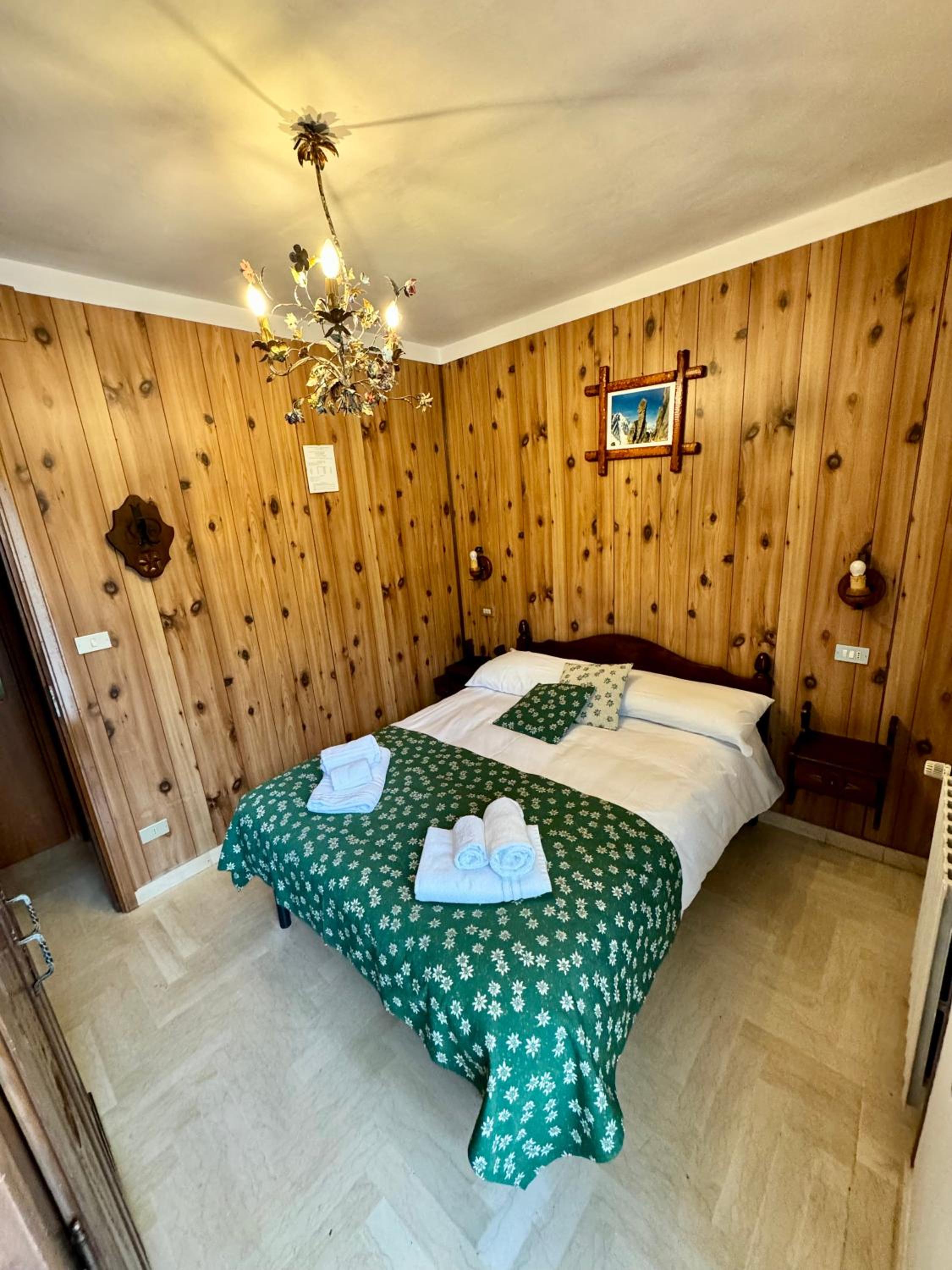 Small Double Room photo 1