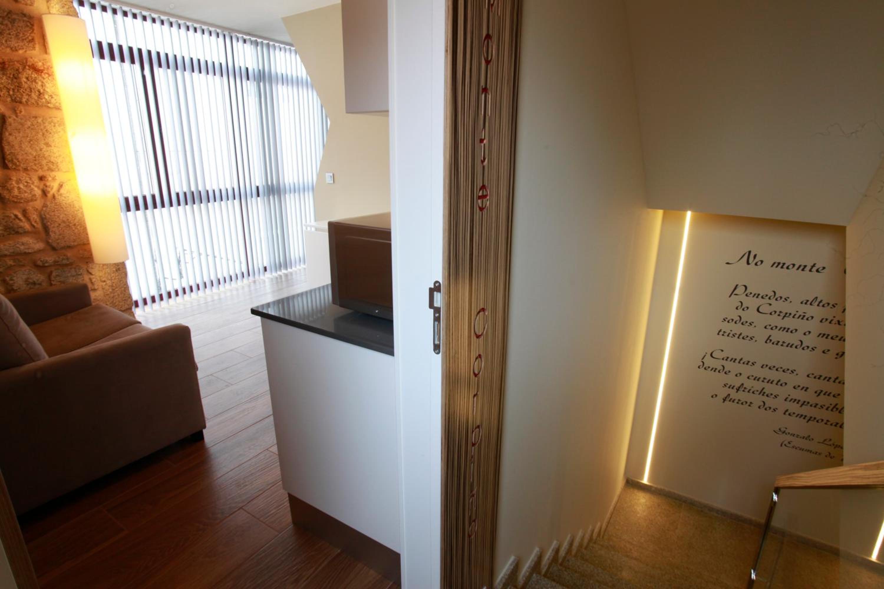 Apartment - Second Floor - Photo 2