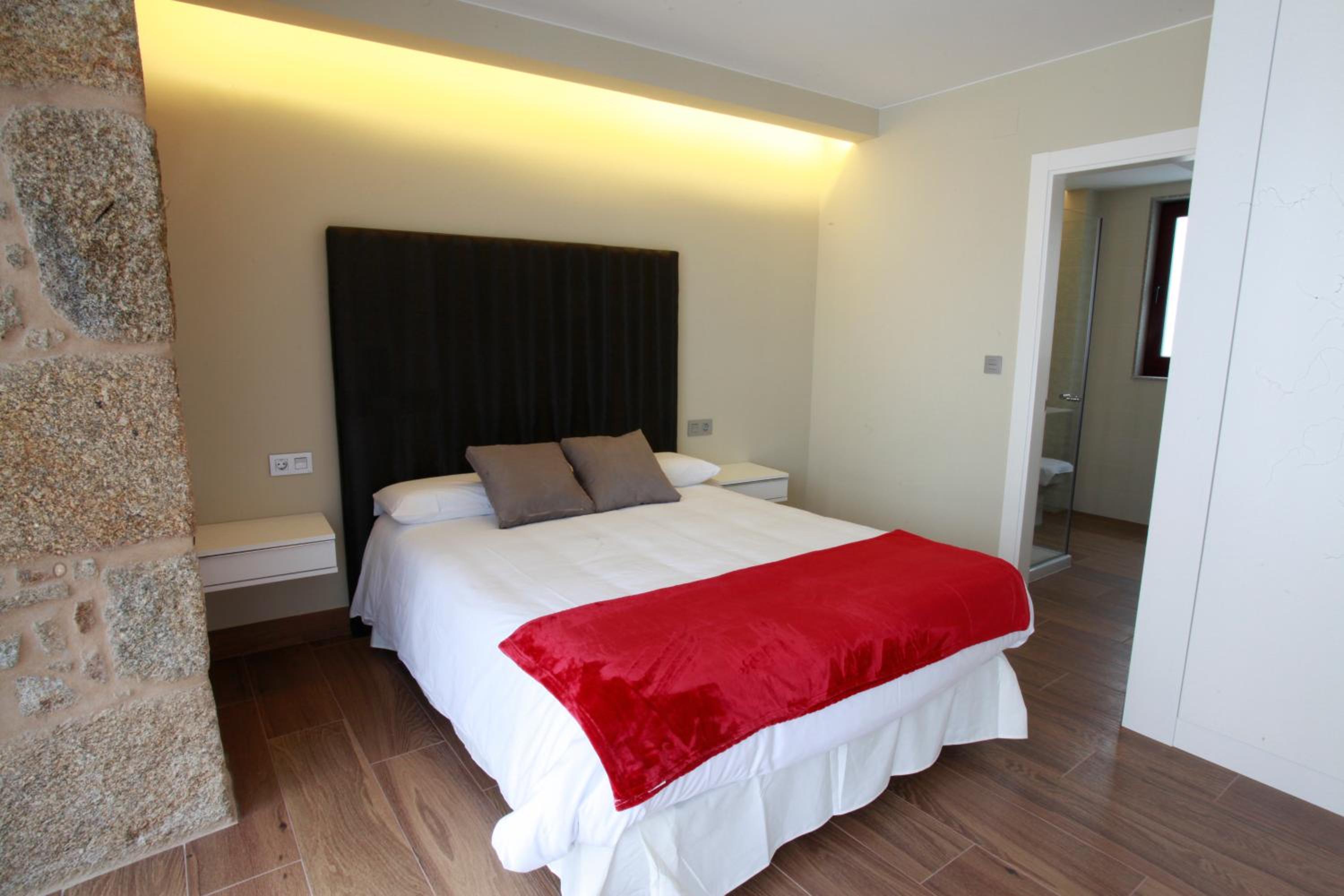 Apartment - Second Floor - Photo 3