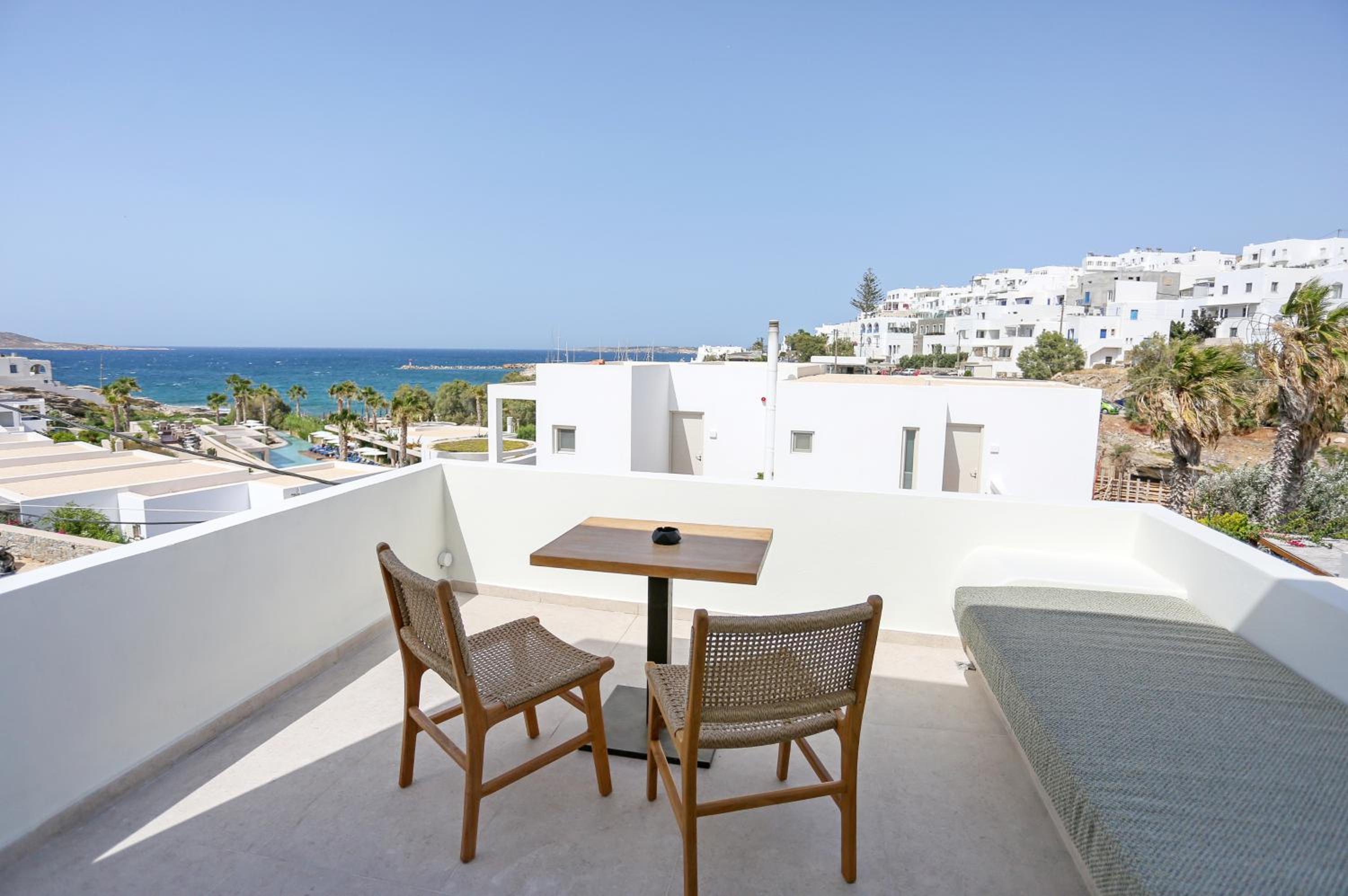 Deluxe Suite with Sea View photo 2