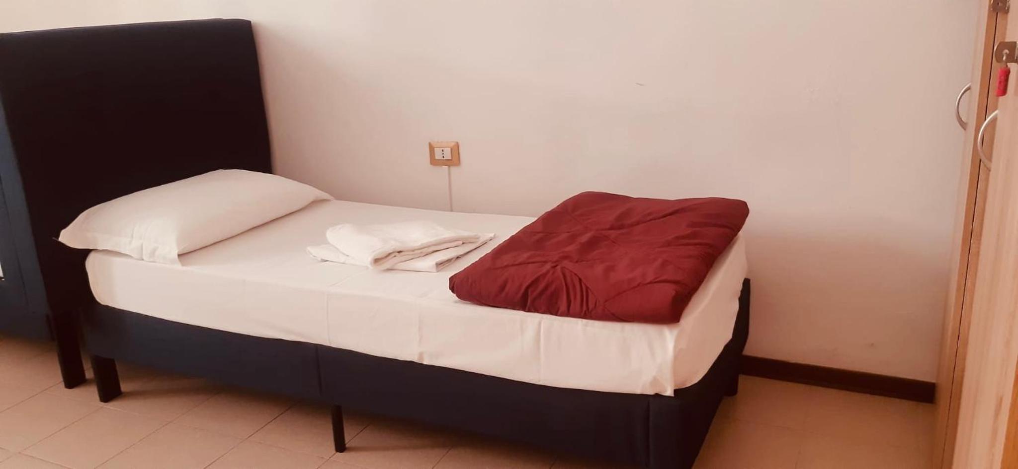 Bed in 4-Bed Female Dormitory Room photo 1