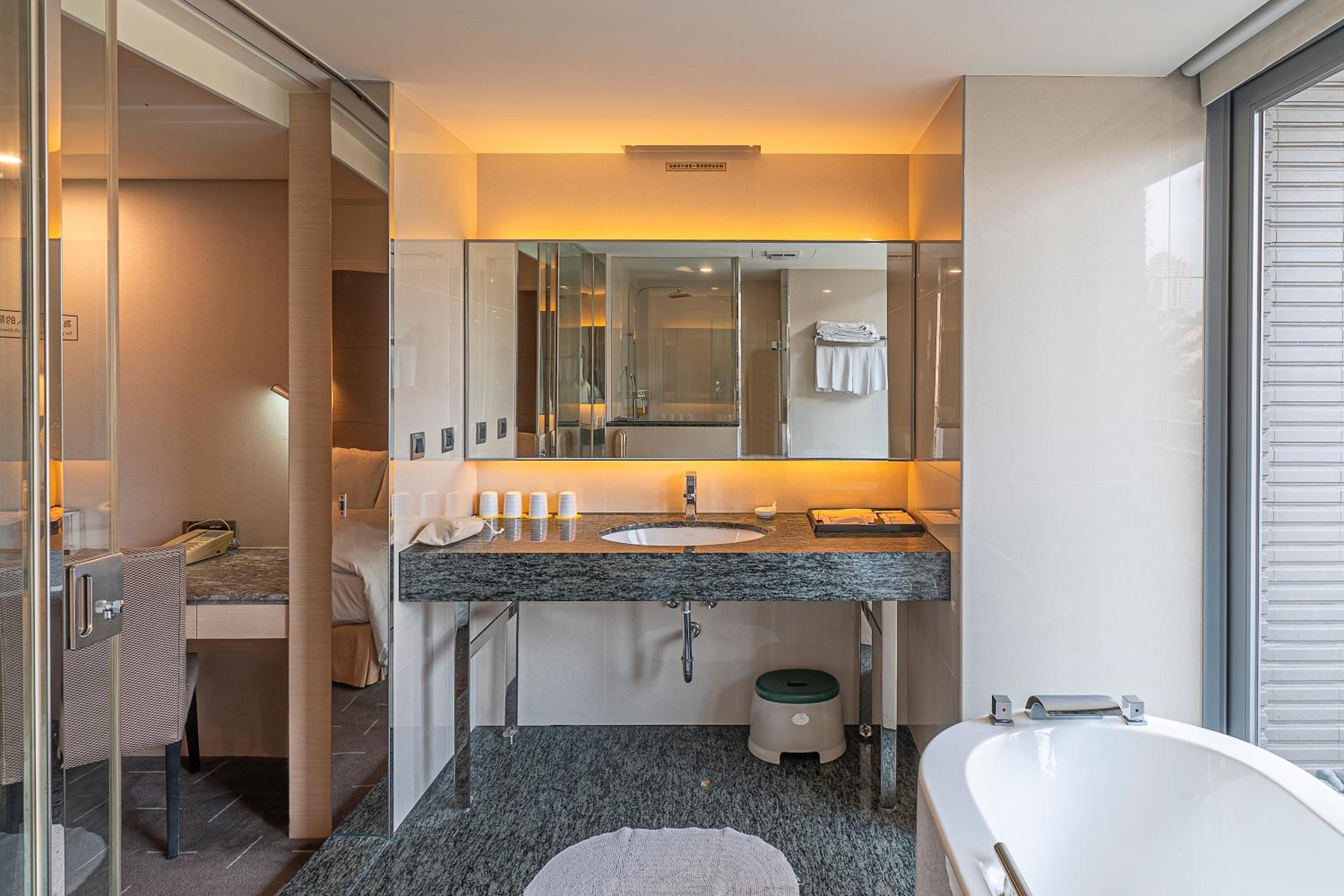 Classic Quadruple Room - Photo 3