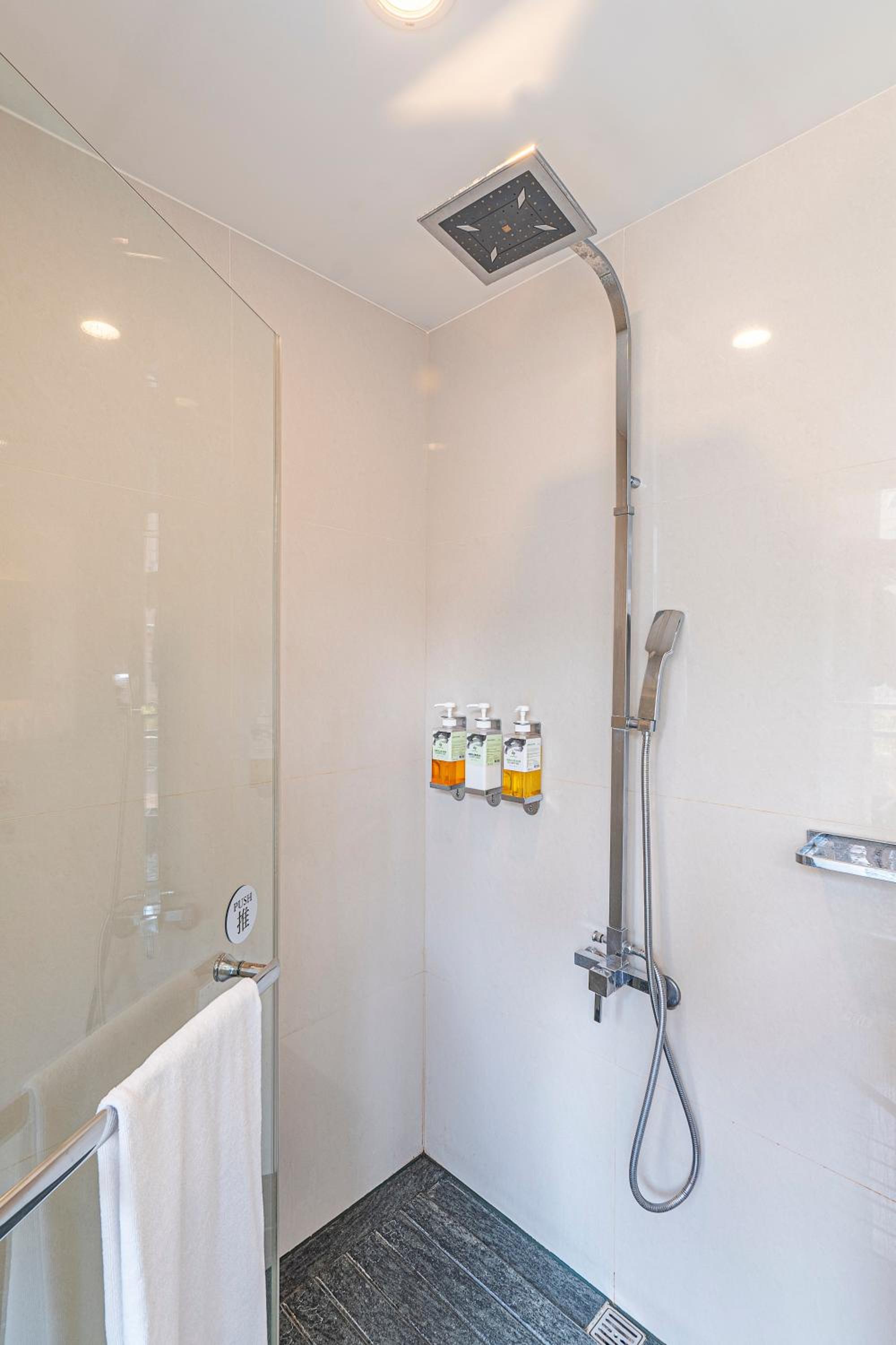 Classic Quadruple Room - Photo 4