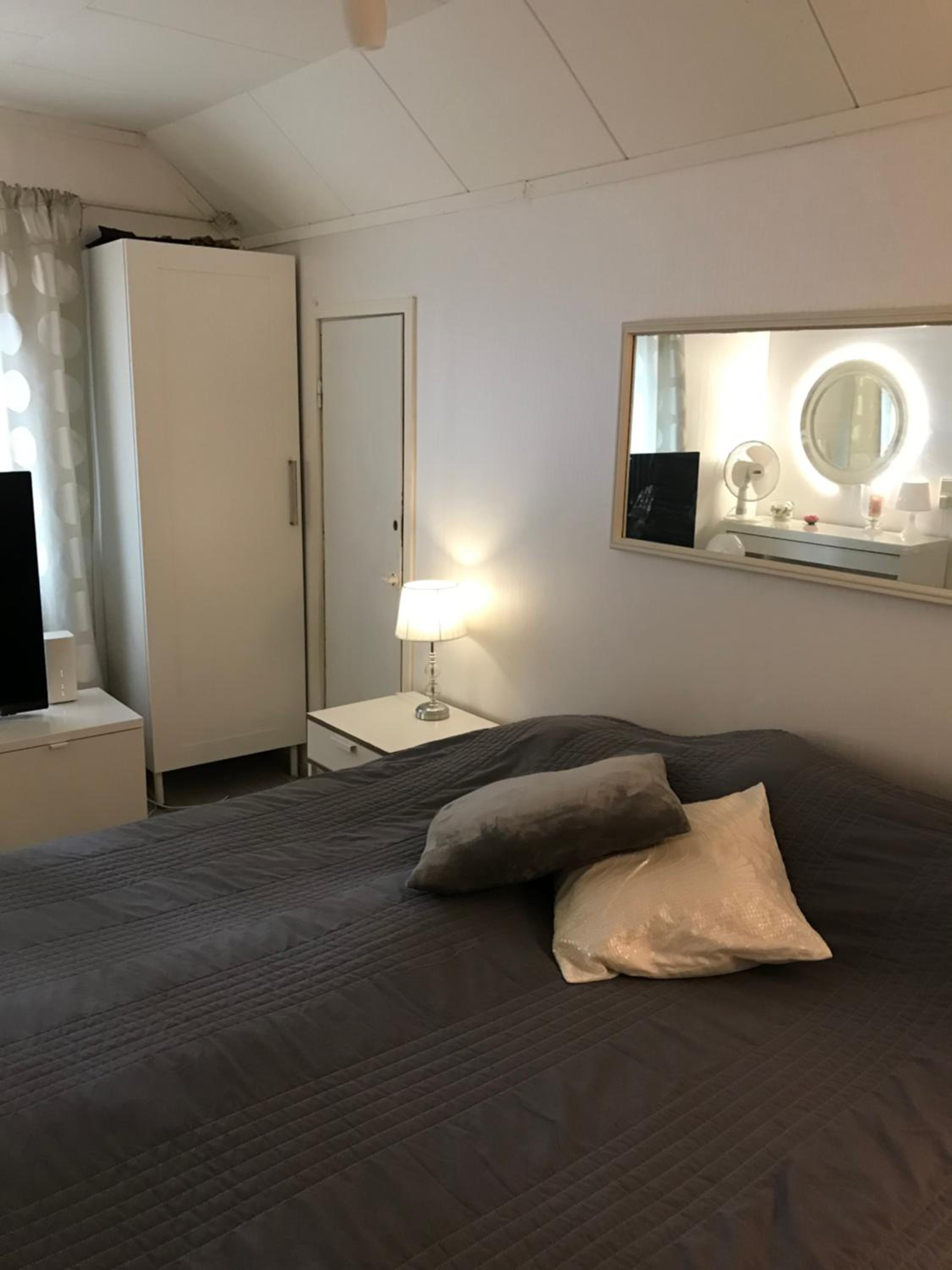 Double Room with Shared Bathroom photo 3