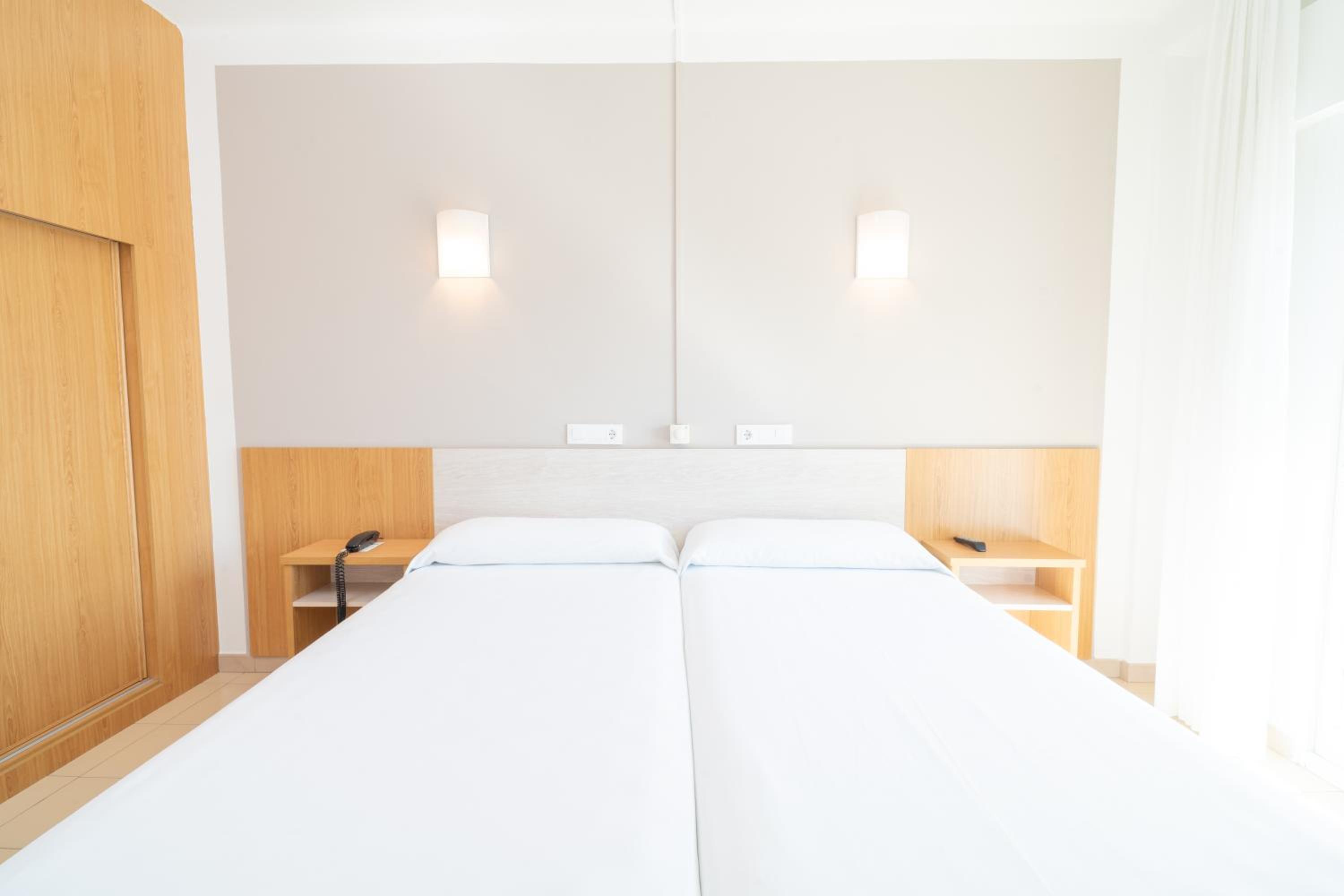Twin Room with Terrace