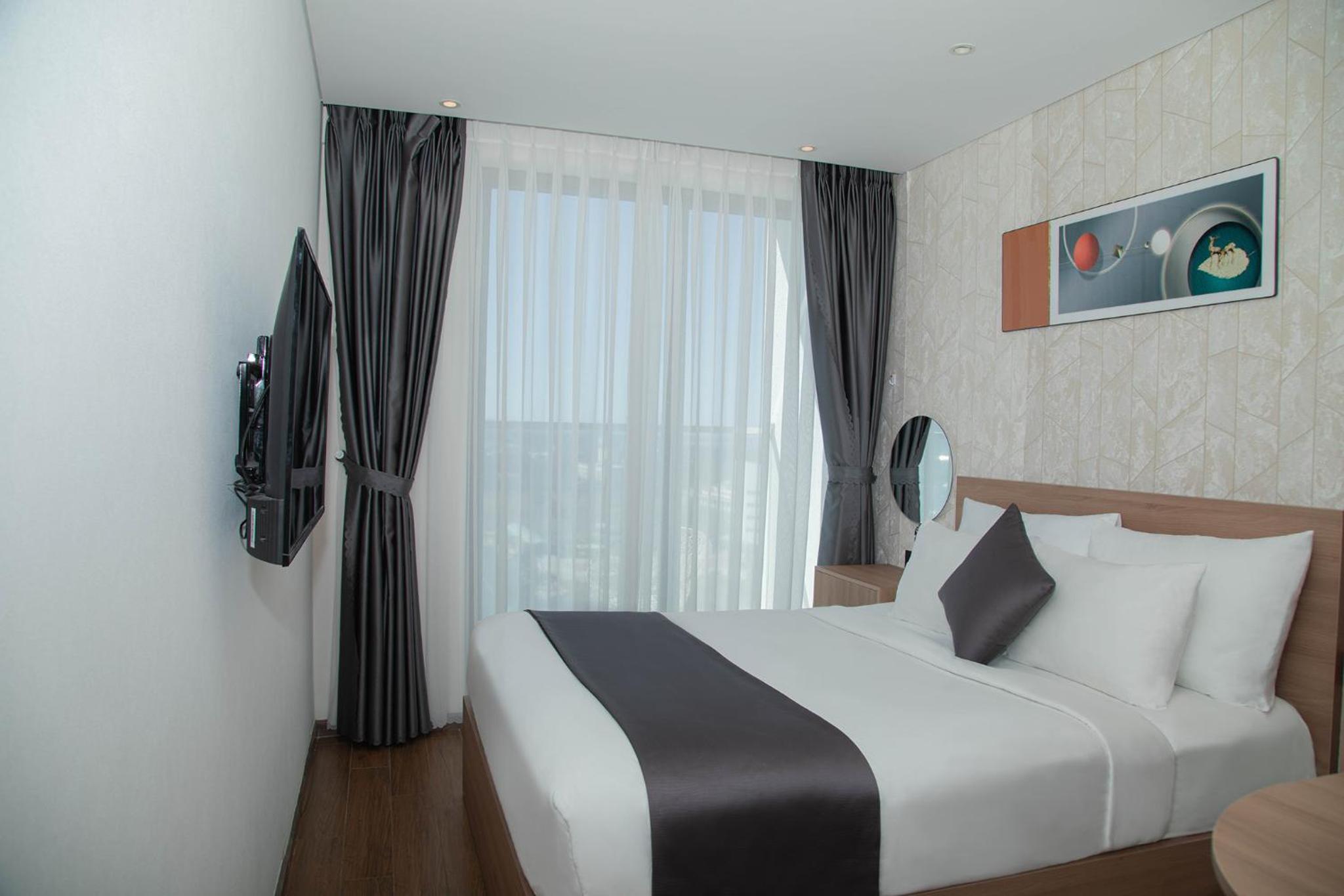 Standard King Room photo 1