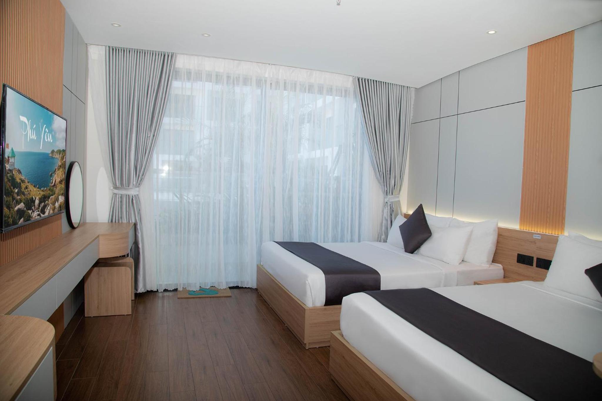 Family Suite with Balcony photo 1