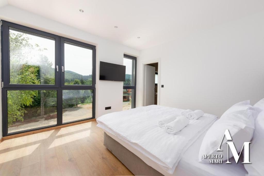 Two-Bedroom House photo 3