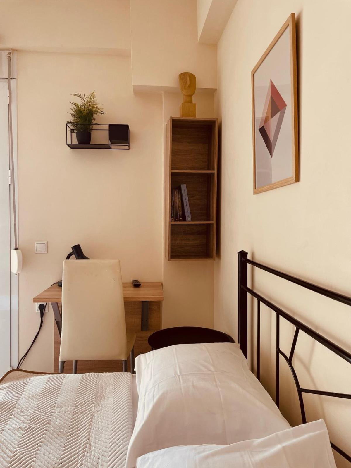 One-Bedroom Apartment photo 3