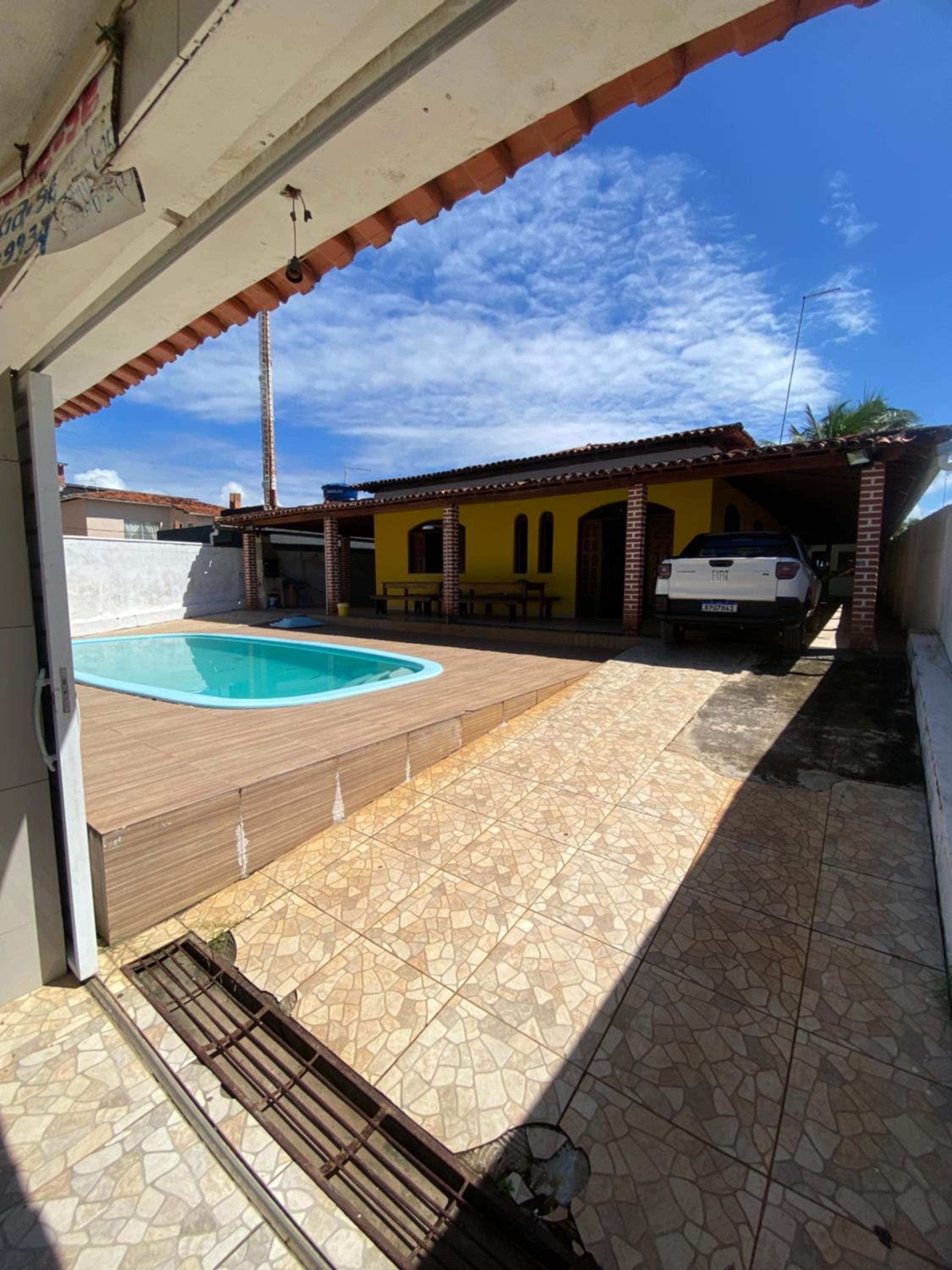 Seven-Bedroom House photo 2