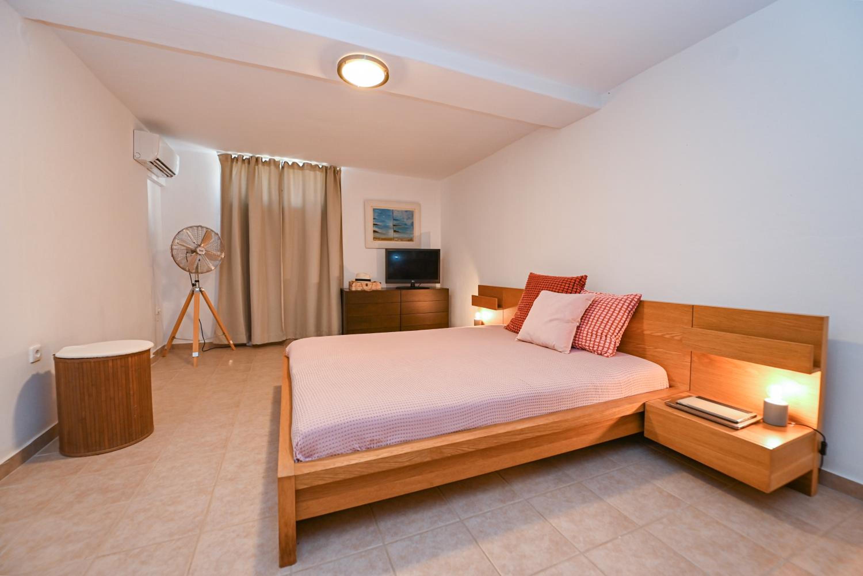 Three-Bedroom House photo 1