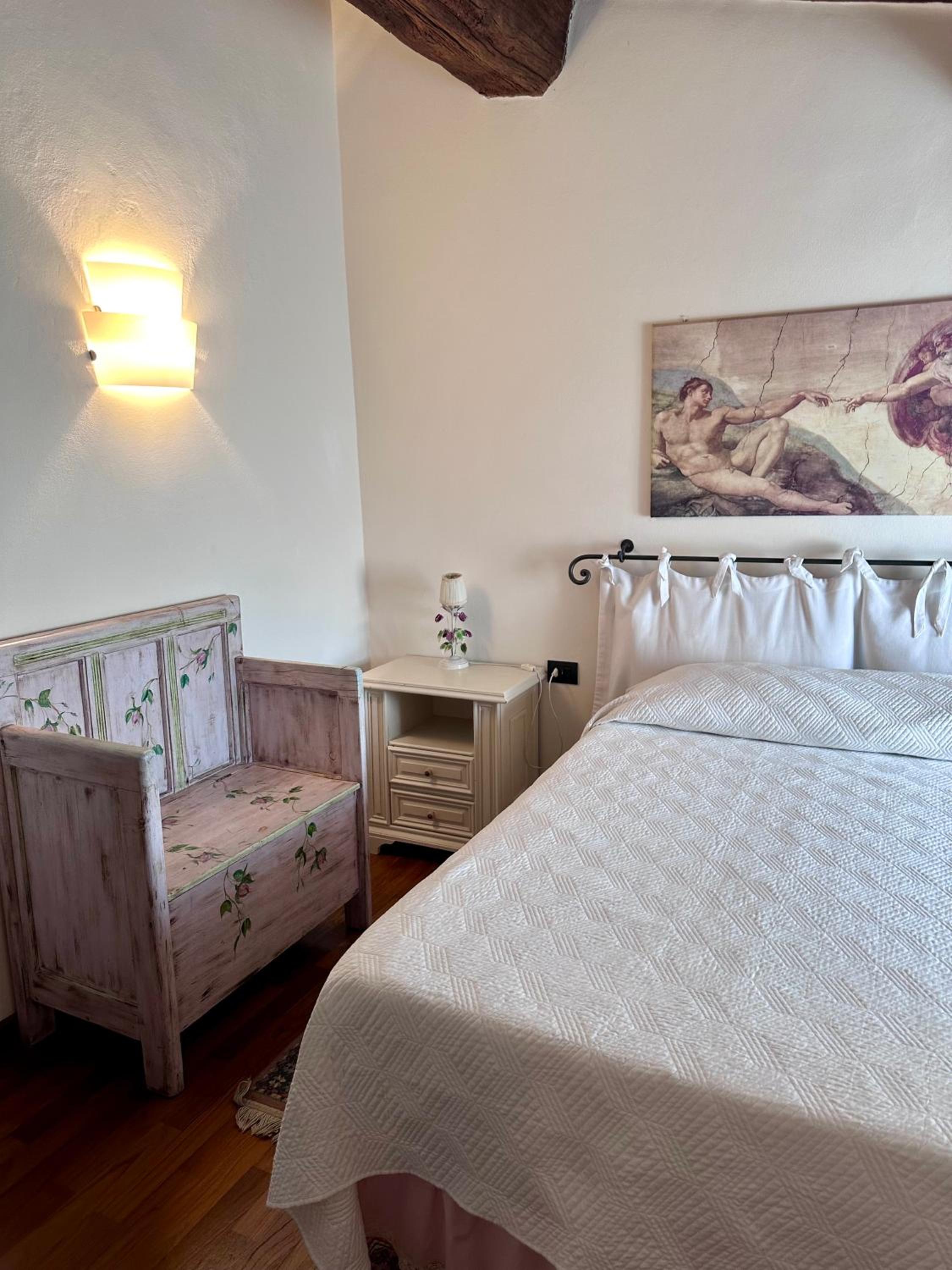Double Room with Private Bathroom photo 2