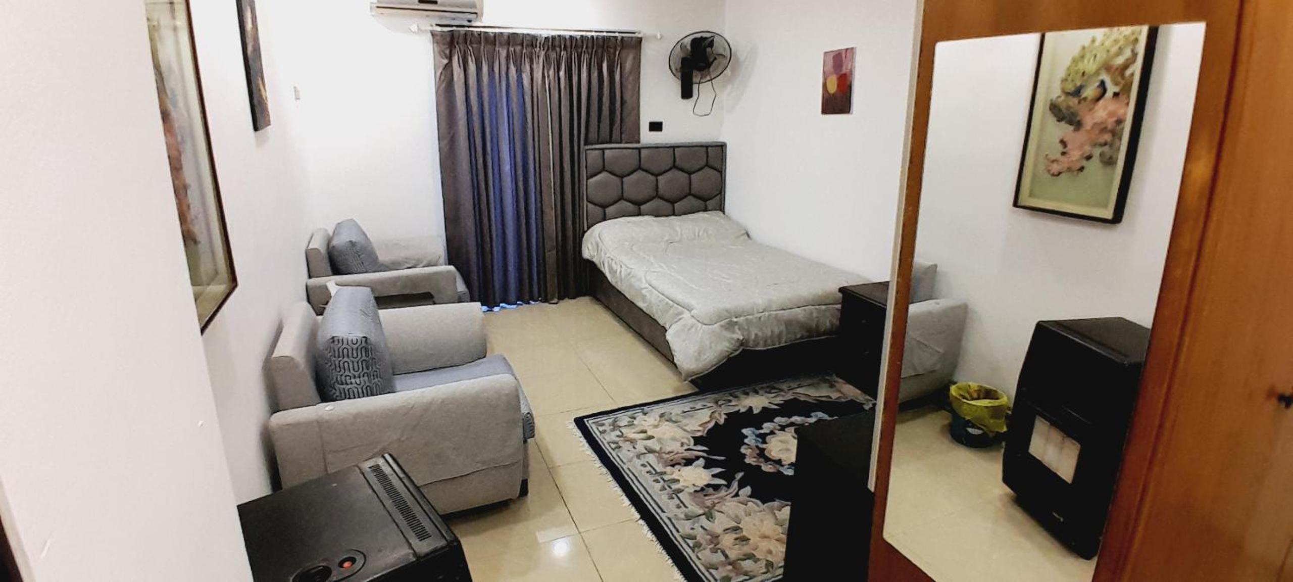One-Bedroom Apartment